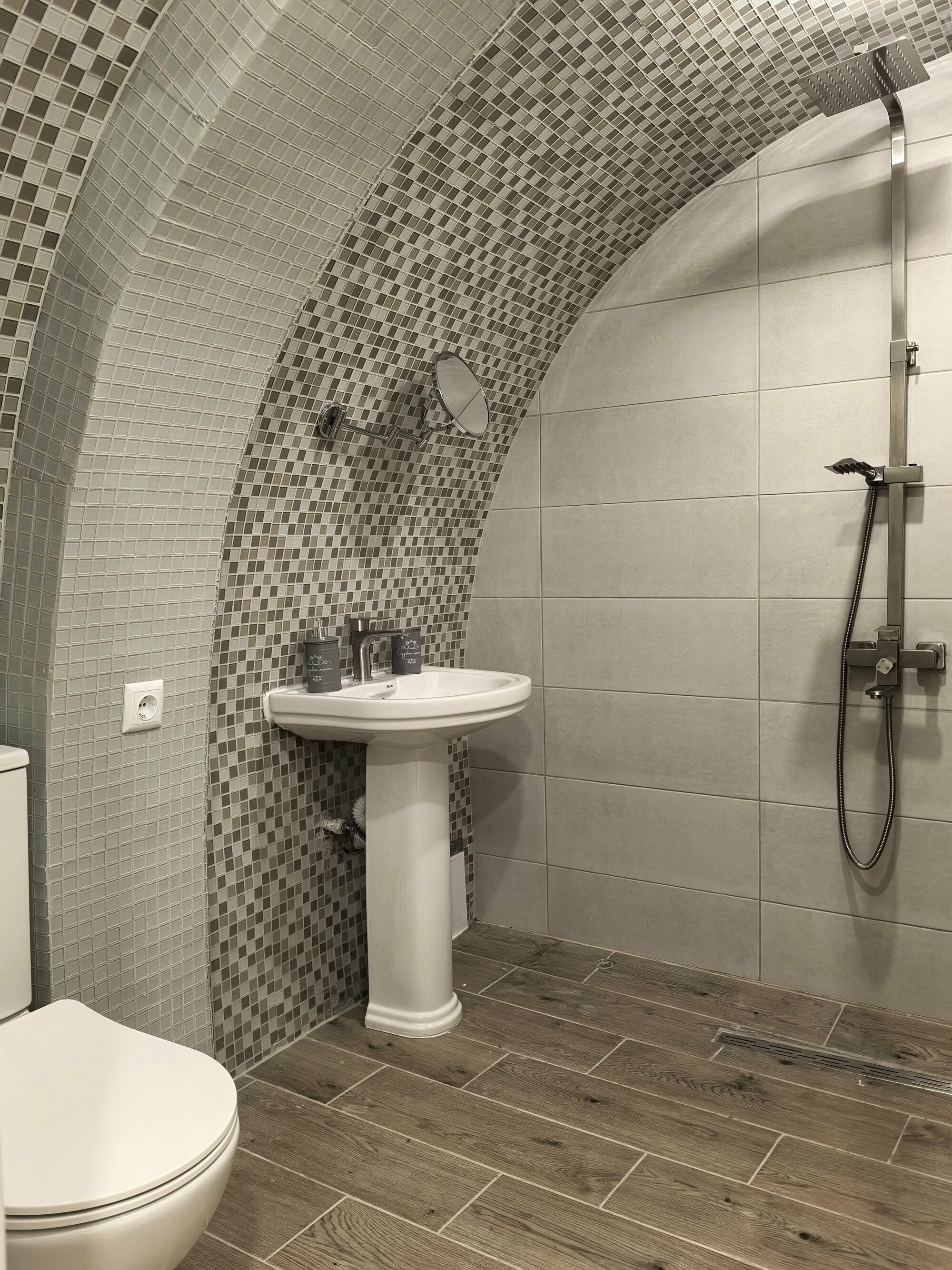 Двухместный Стандартный номер без окна с двуспальной кроватью