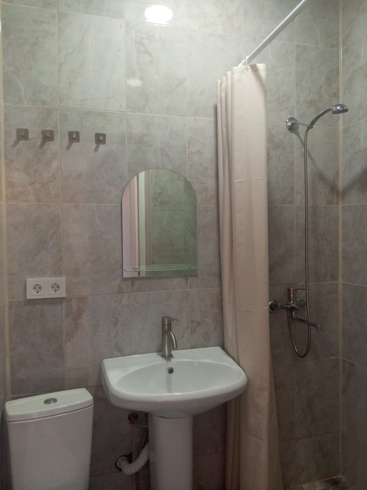 Двухместный номер с балконом и видом на горы и лес