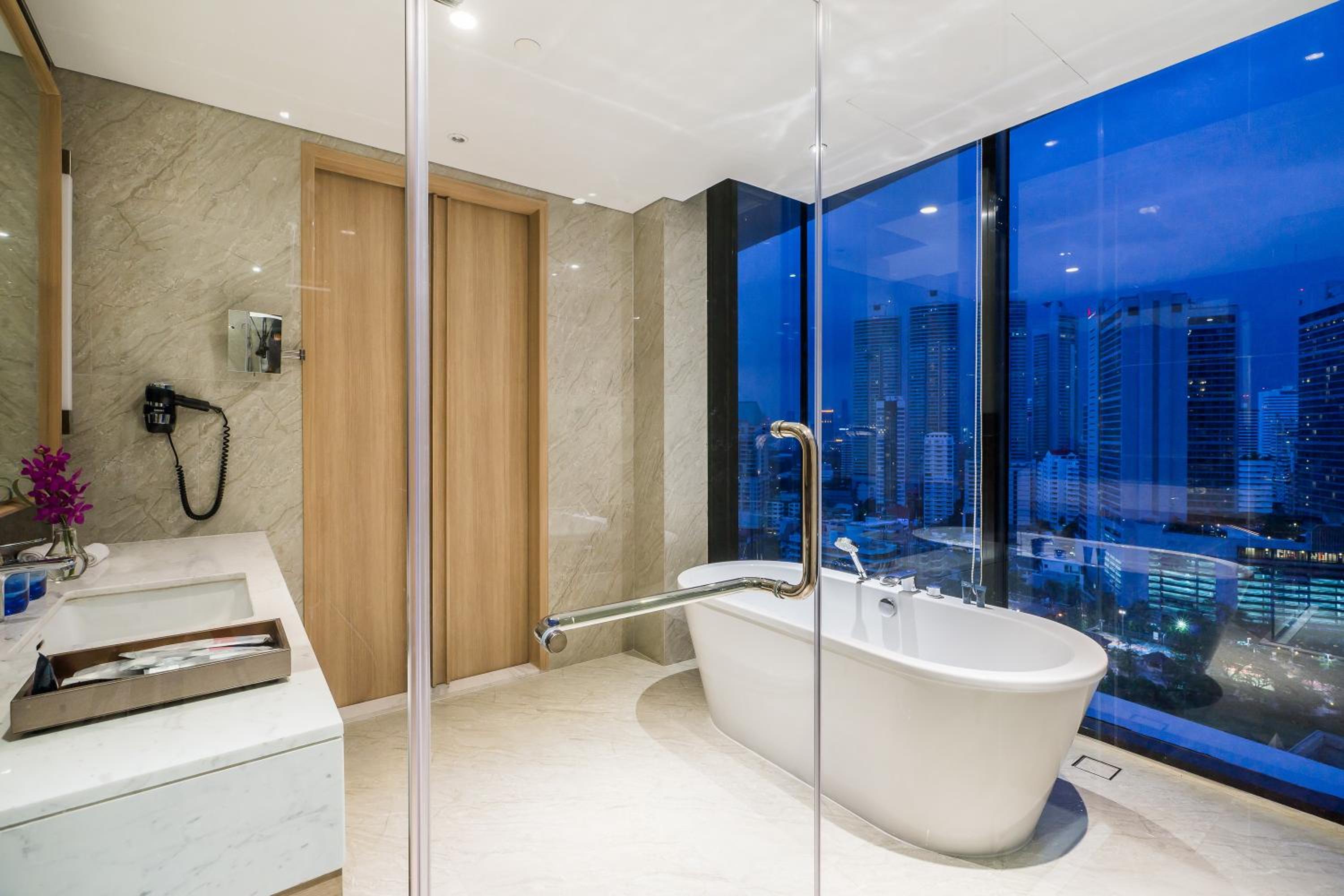 SkyView Executive Suite