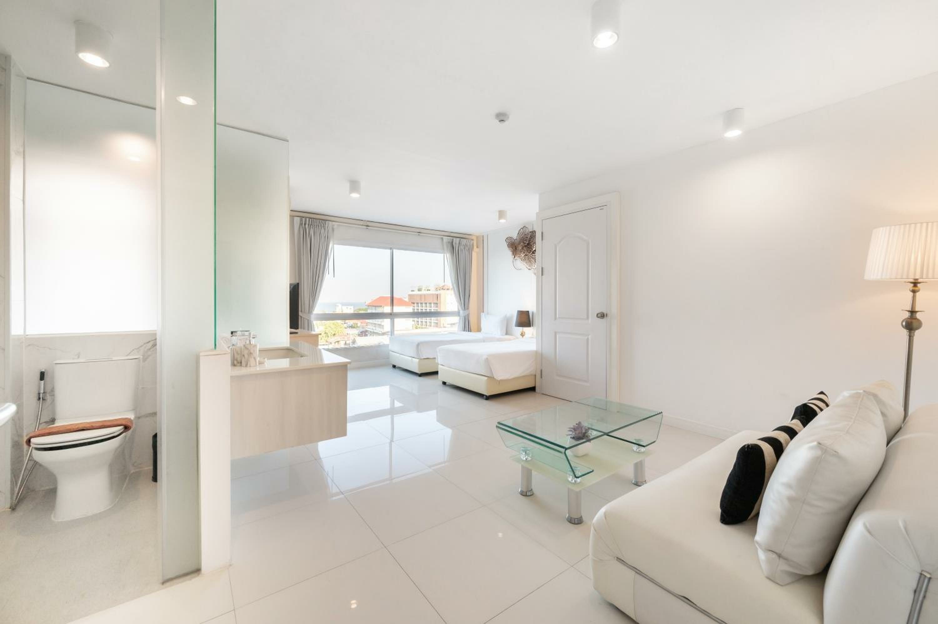 Standard Twin Room with Sofa