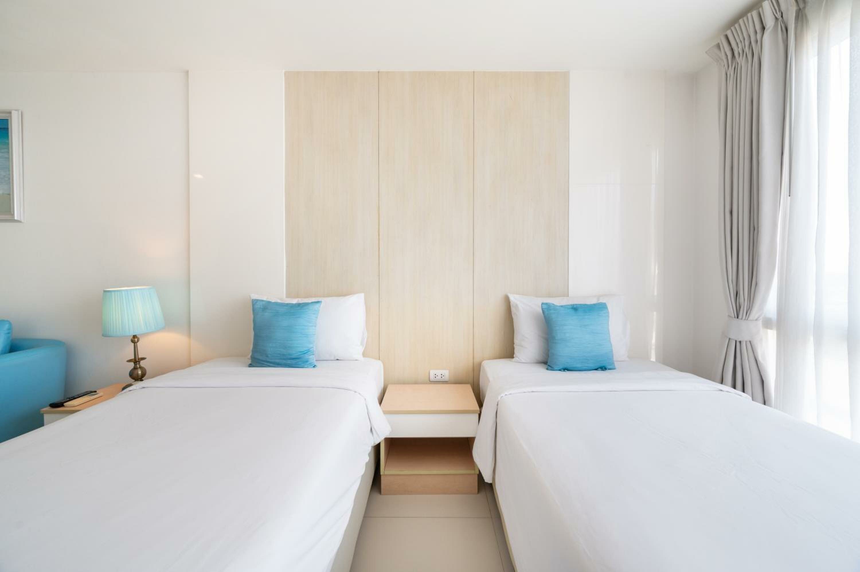 Deluxe Twin Room with Sea View