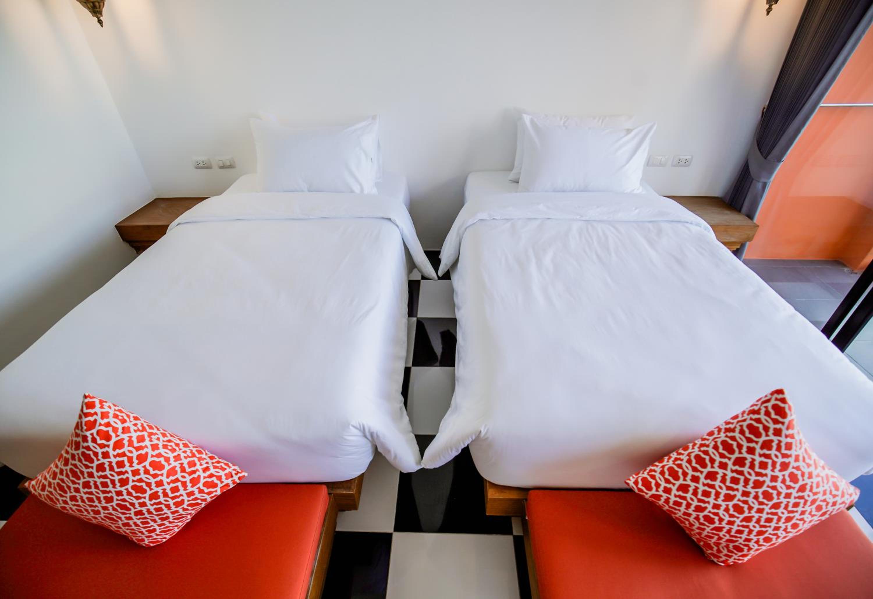 Deluxe Twin Room