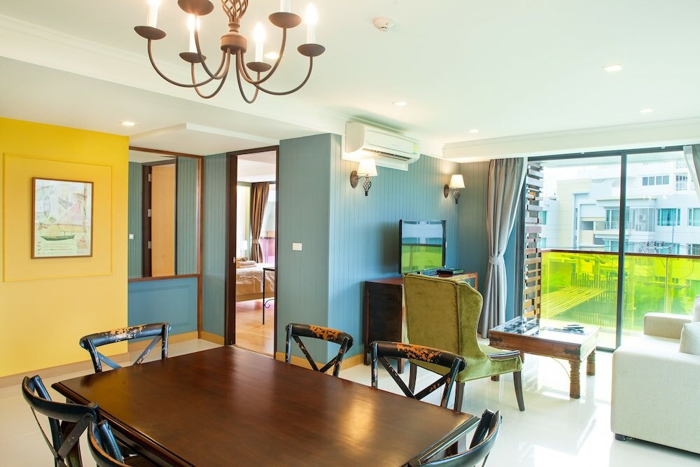 Apartment, 2 Bedrooms, Pool View