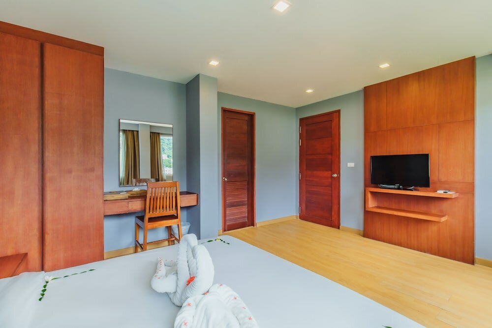 2 Bedroom Suite - City View