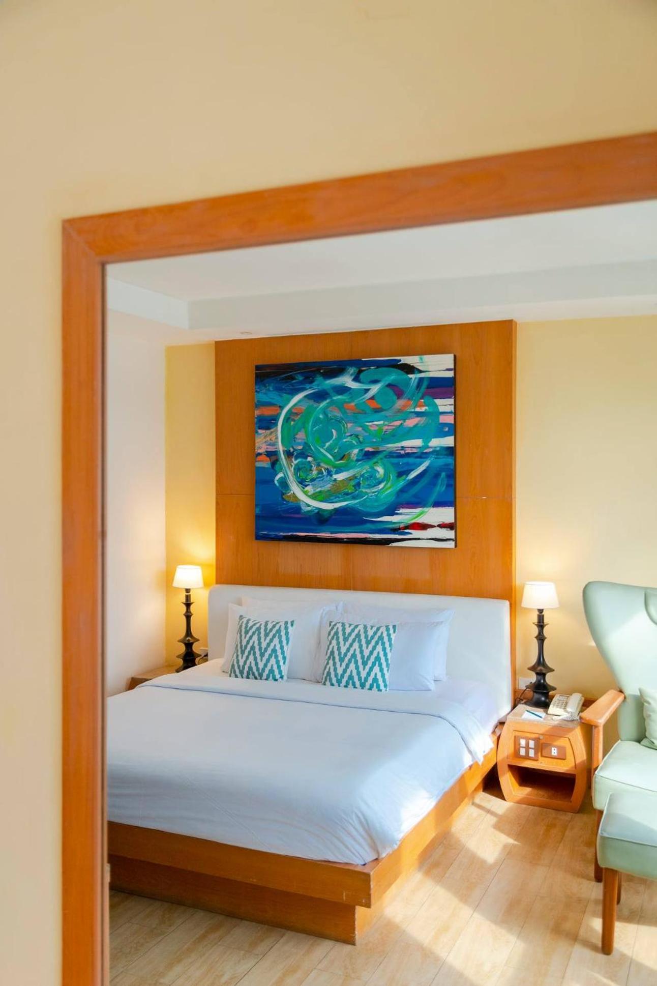 Pinnacle Double or Twin Room