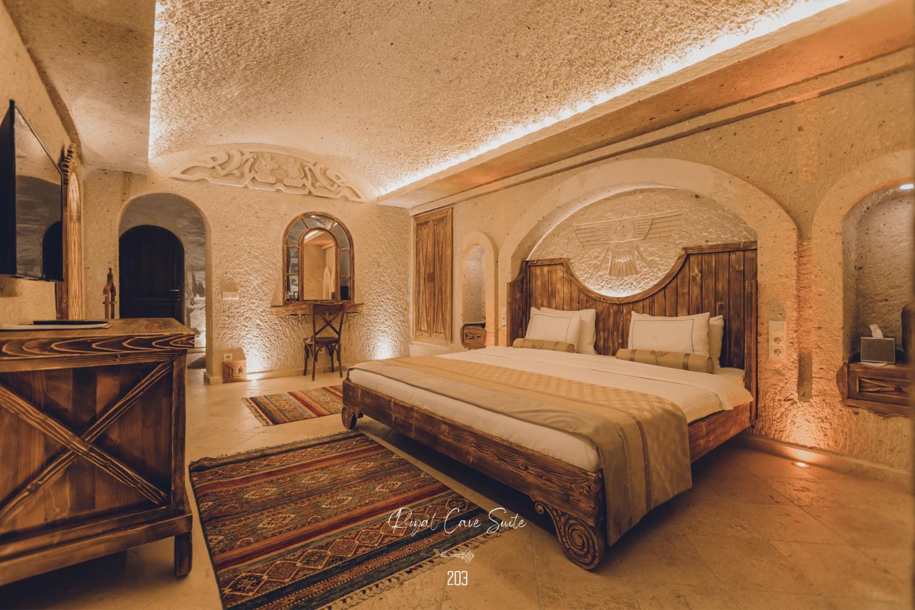 Royal Cave Suite with Jacuzzi