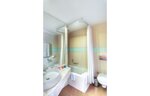 Twin Room в Golden Lotus Hotel