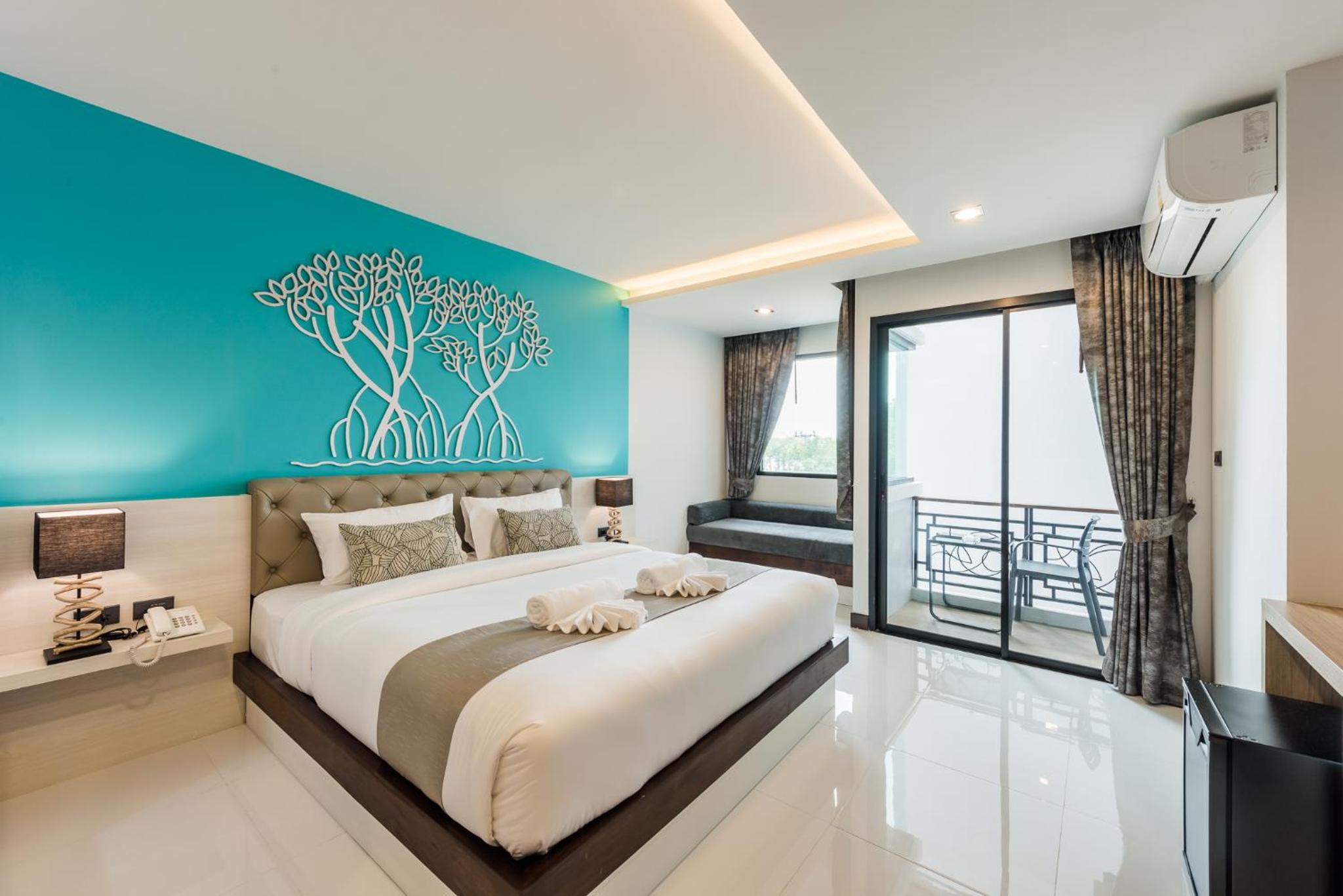 Deluxe King Room with River View
