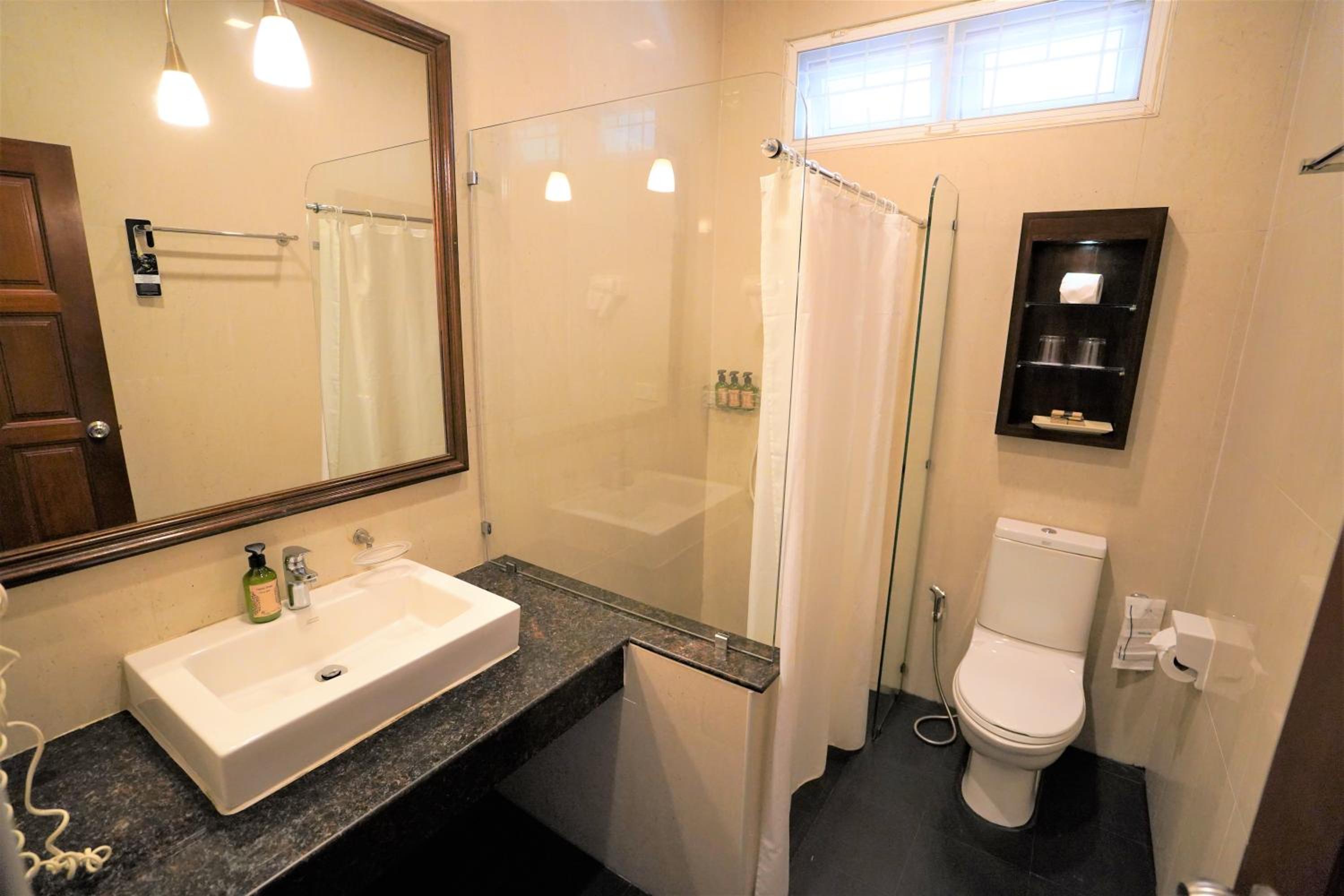 Family Room with Garden View