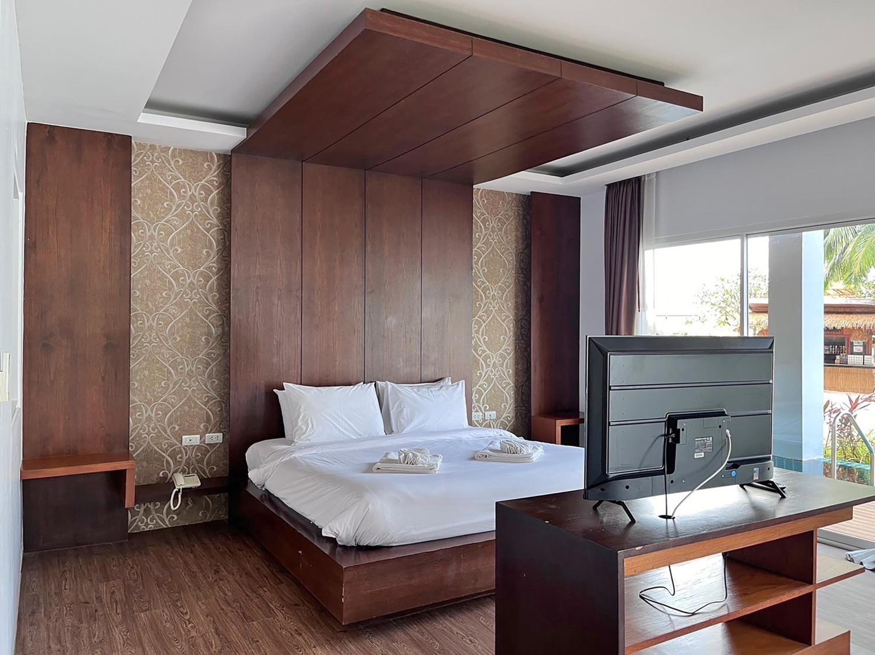 Luxury Double Room Beach Front with Pool