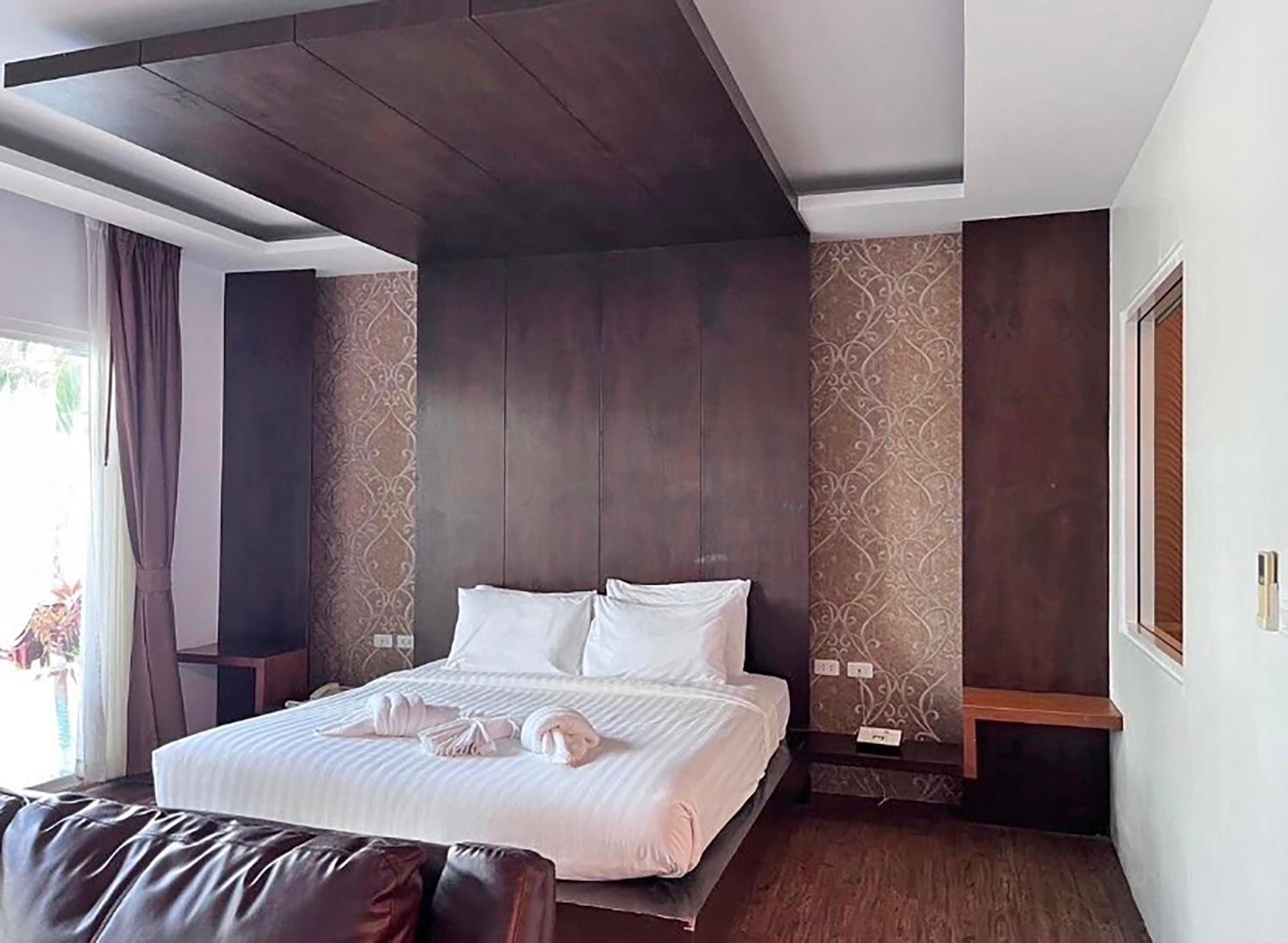 Luxury Double Room Beach Front with Pool