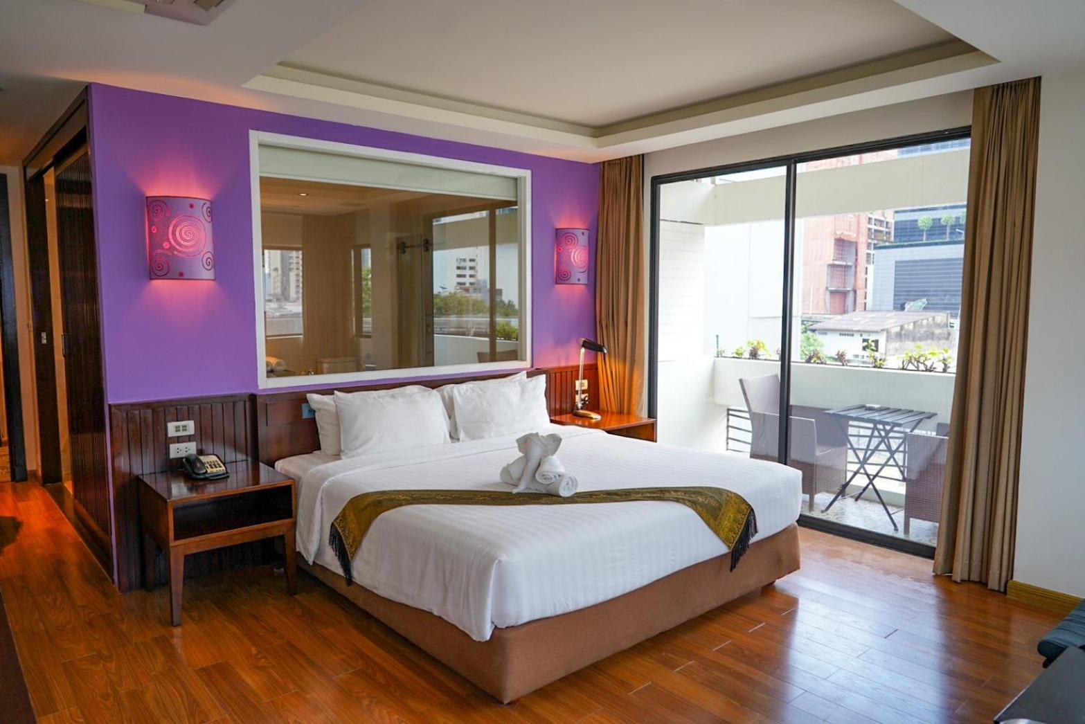 Premier Double Corner