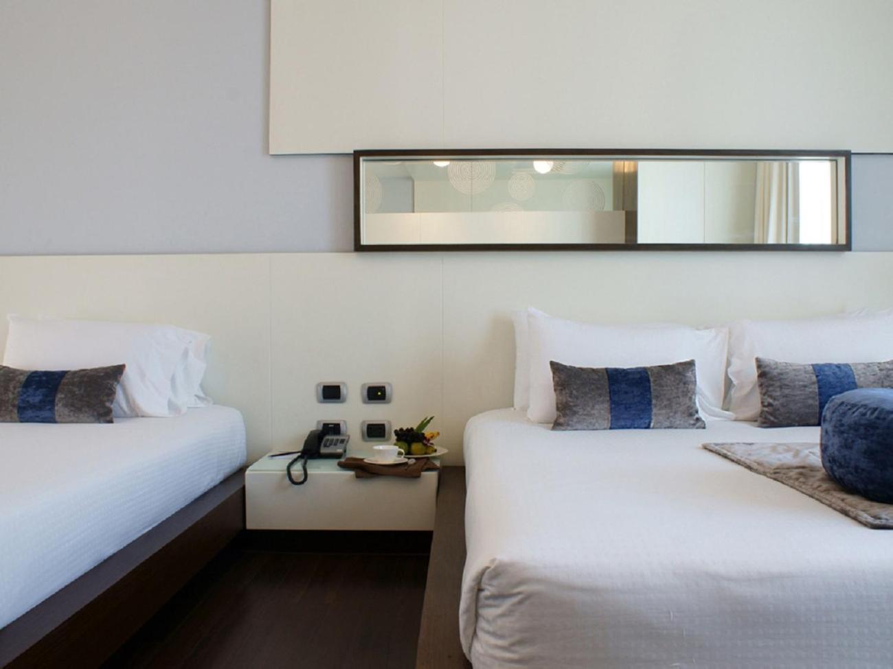 Deluxe Twin Room with Pool Access