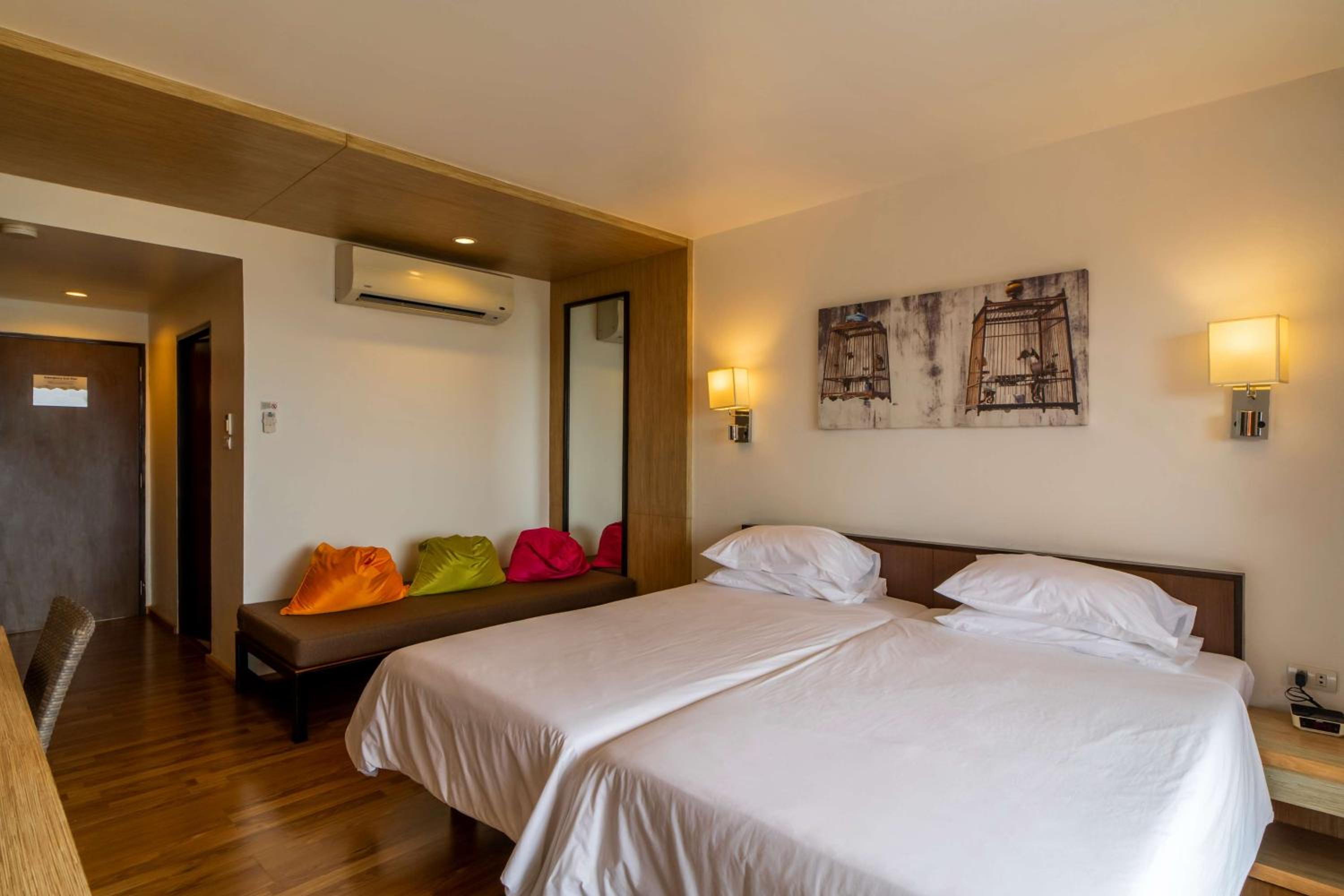Deluxe Room With Two single Bed