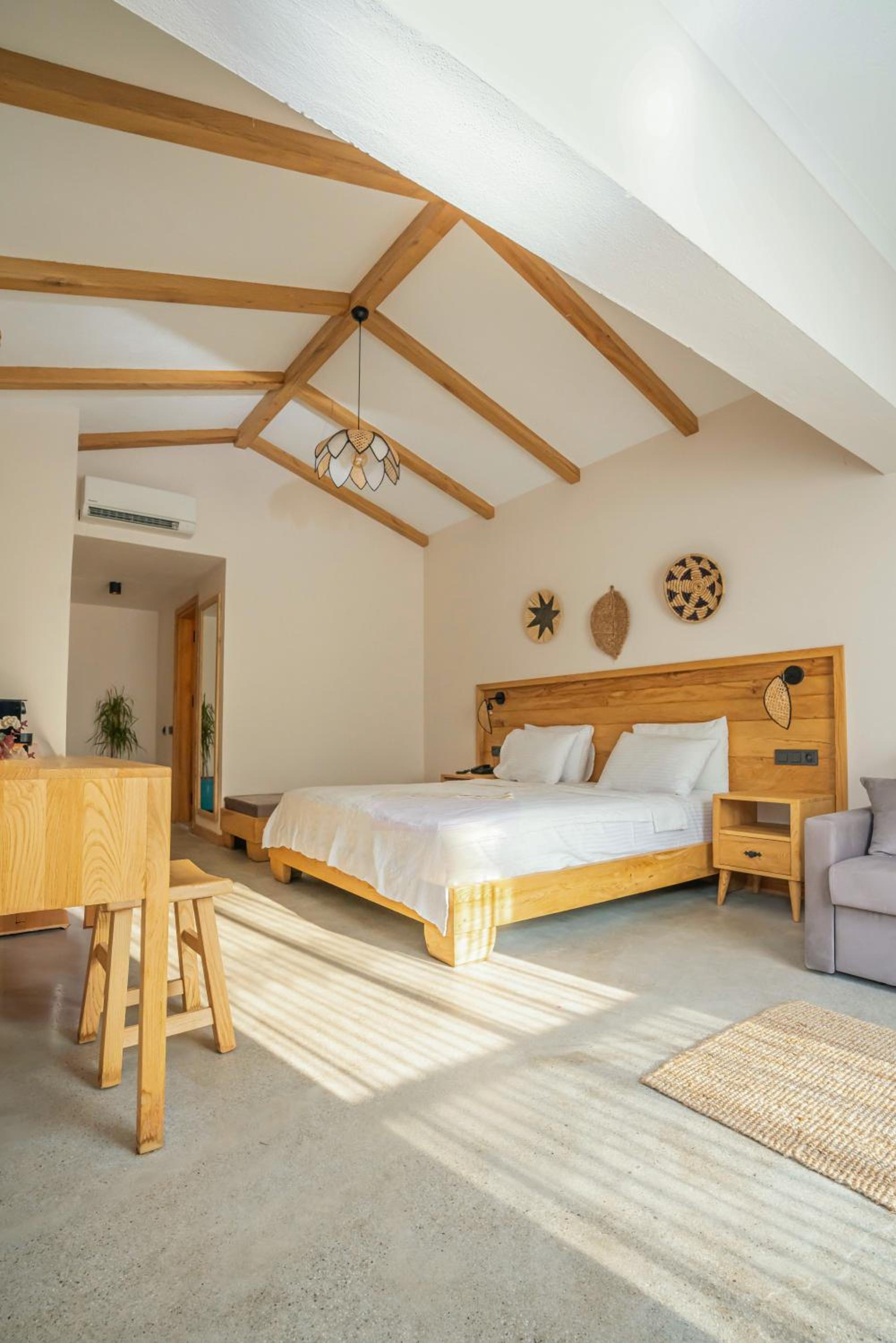 Penthouse Room with Jacuzzi