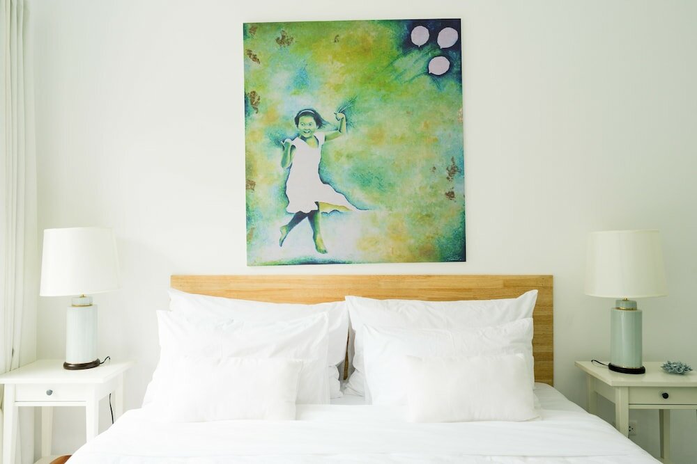 Family House, 2 Bedrooms, Shared Bathroom, Poolside