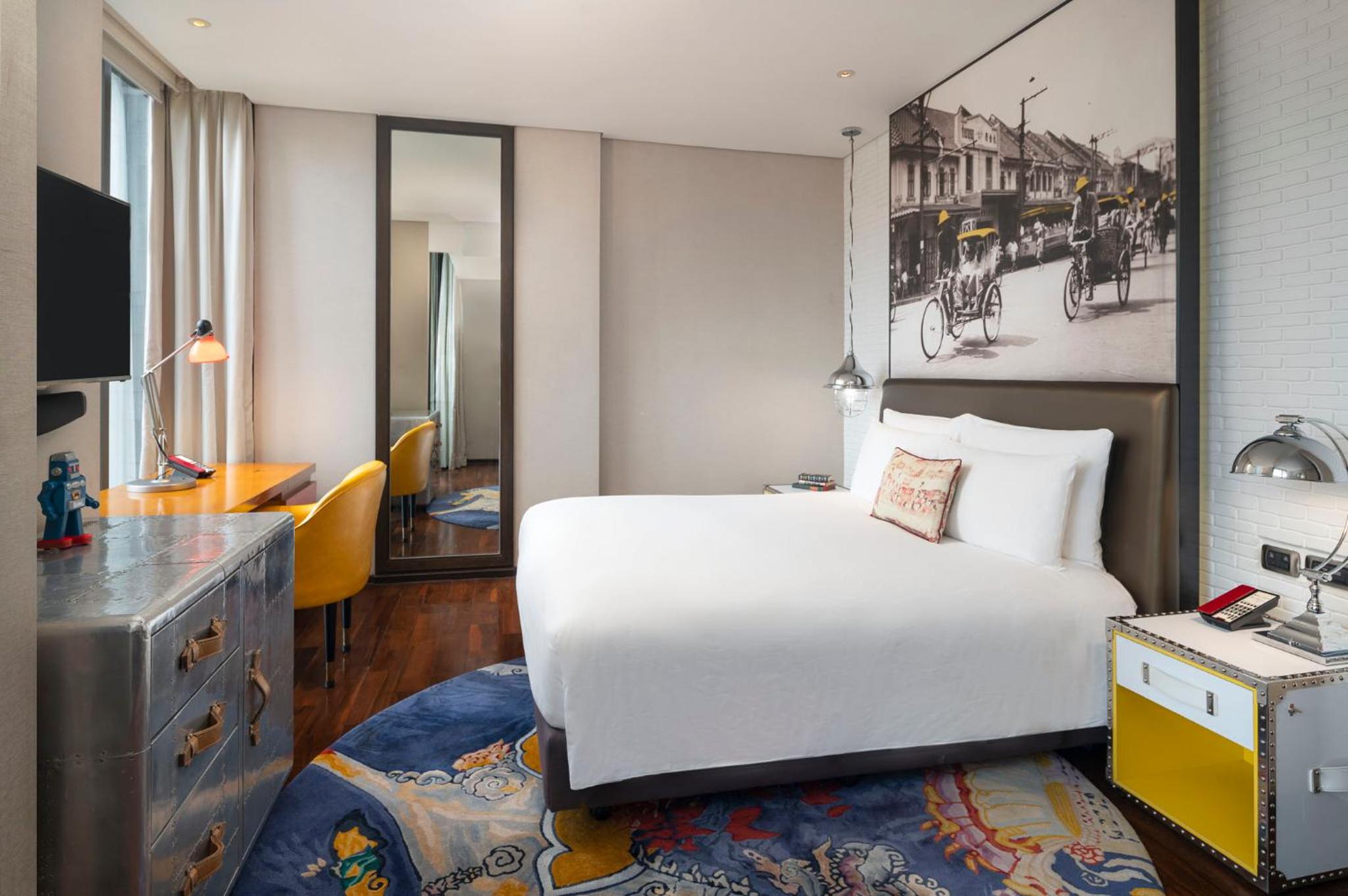 1 King Standard High Floor Balcony