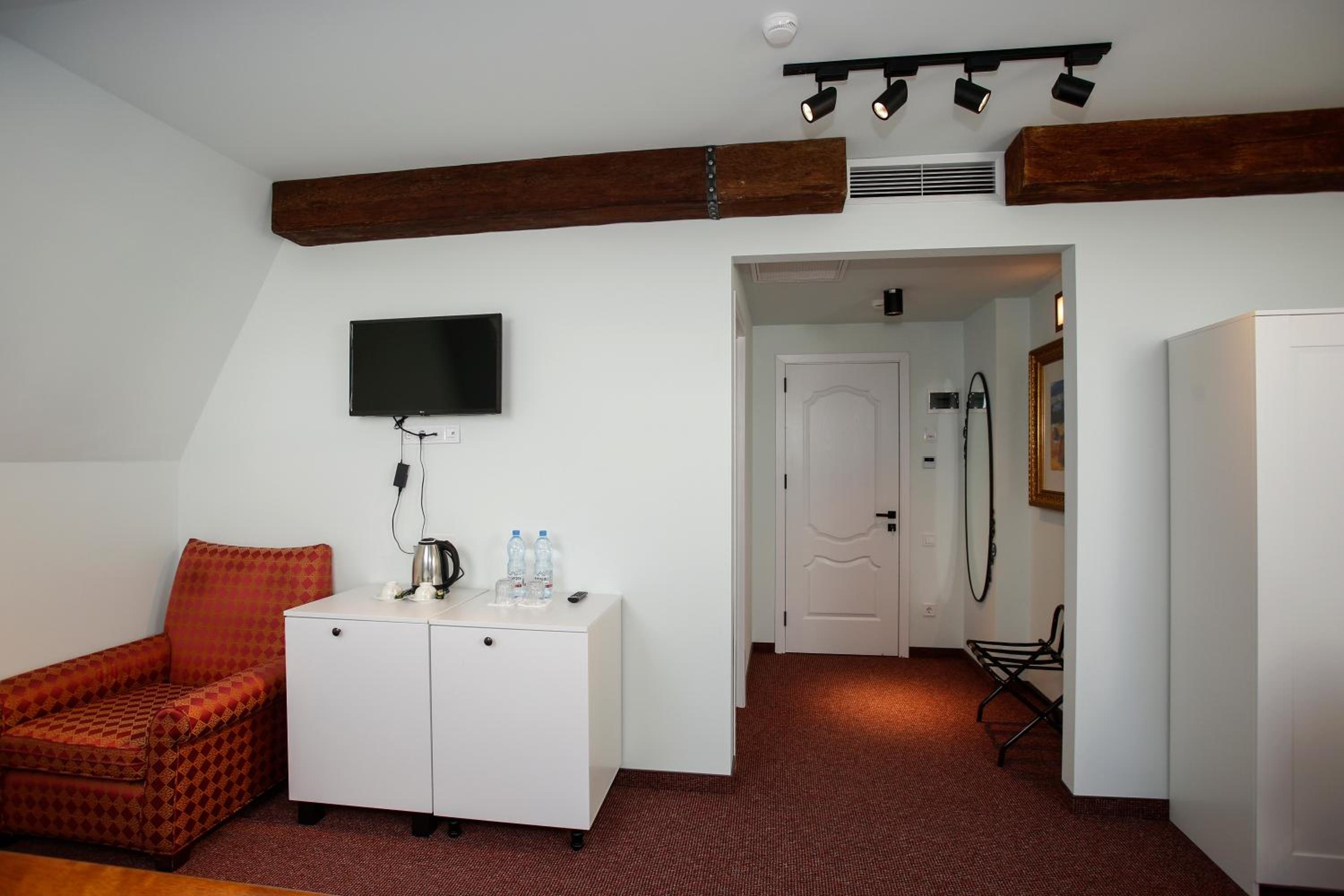 Deluxe Triple Room