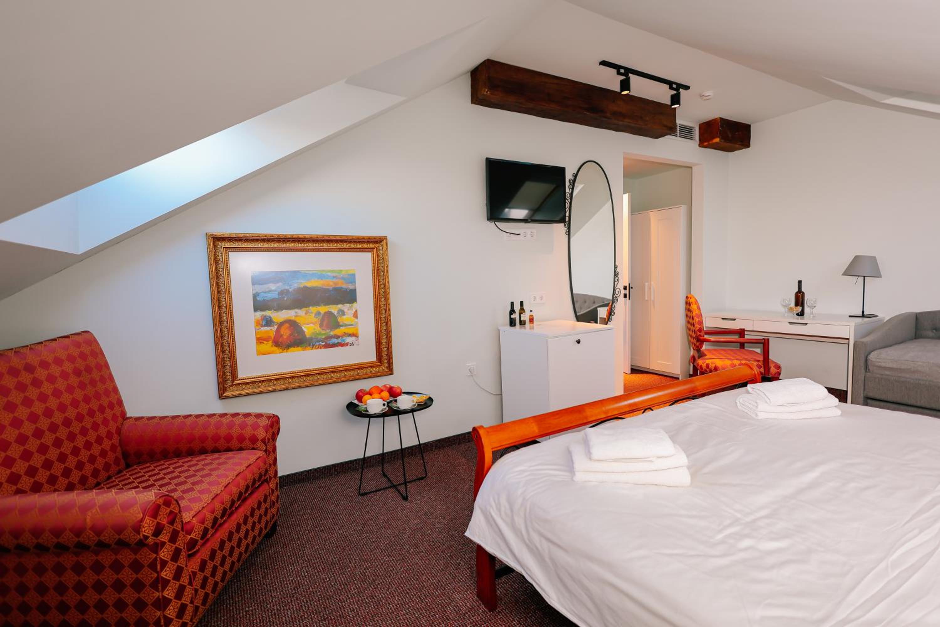 Deluxe Triple Room