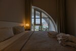 Queen Room with Sea View в Le Port Apart Hotel