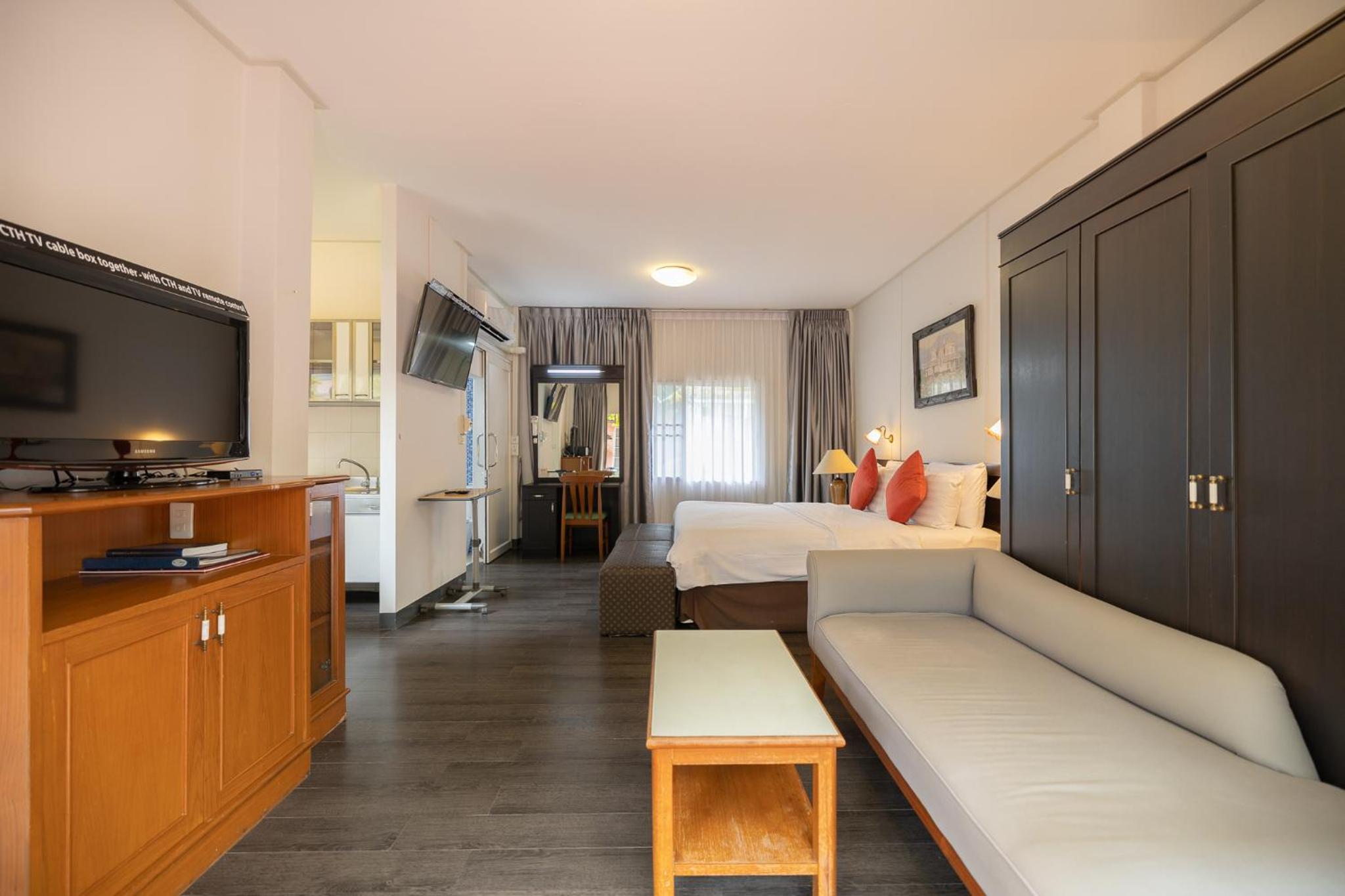 Deluxe Bungalow with Garden View