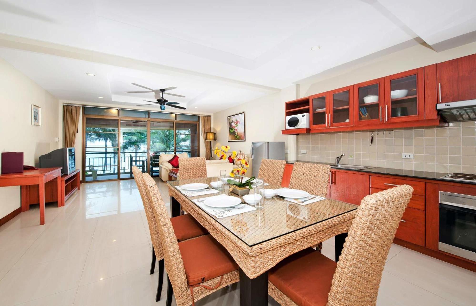 Deluxe Suite with Sea View