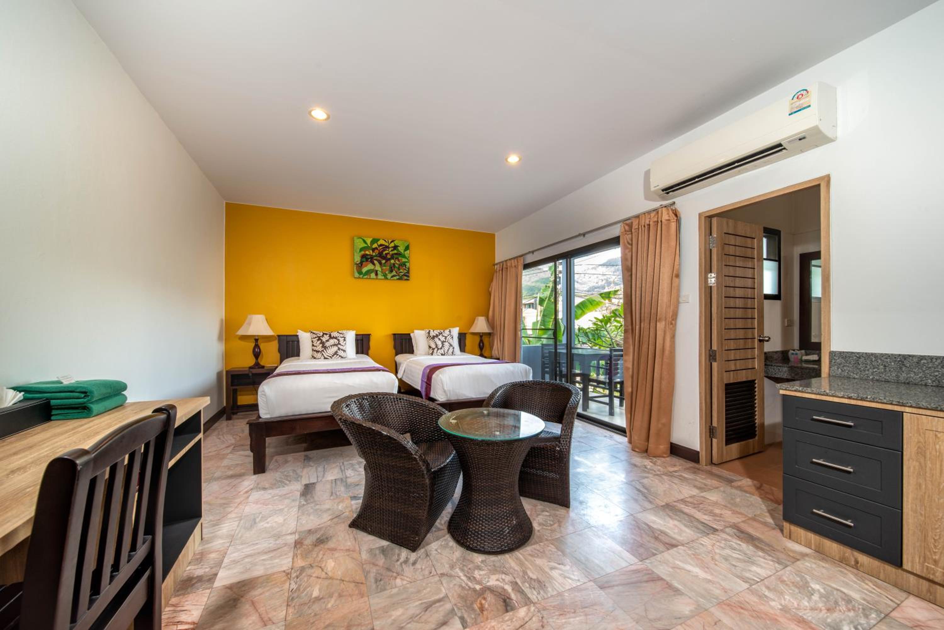 One-Bedroom Apartment