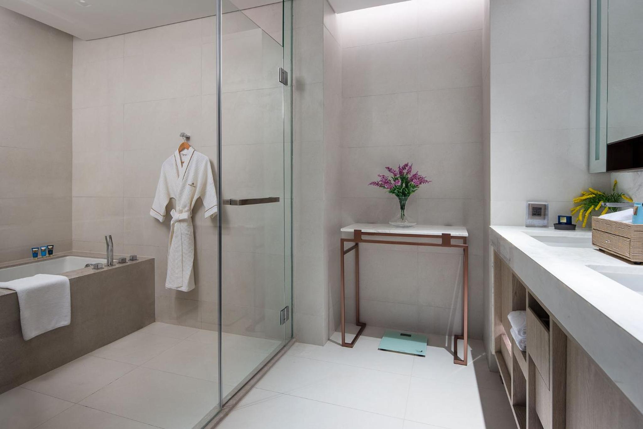 Premier King Room