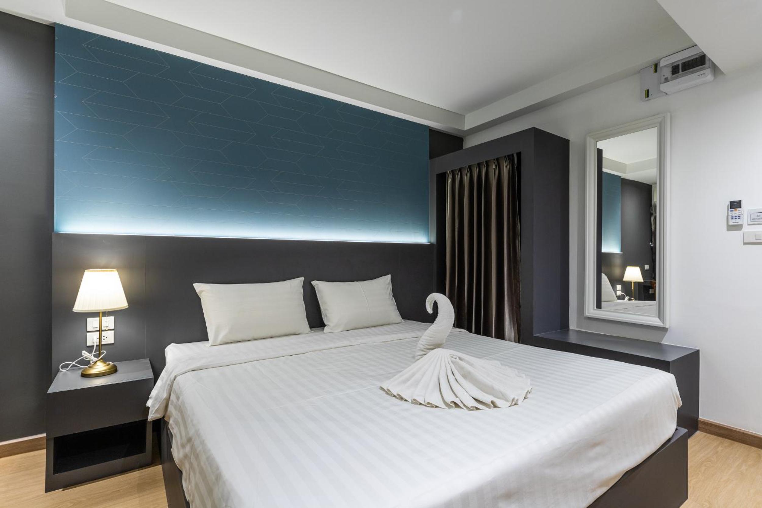 Standard King Room