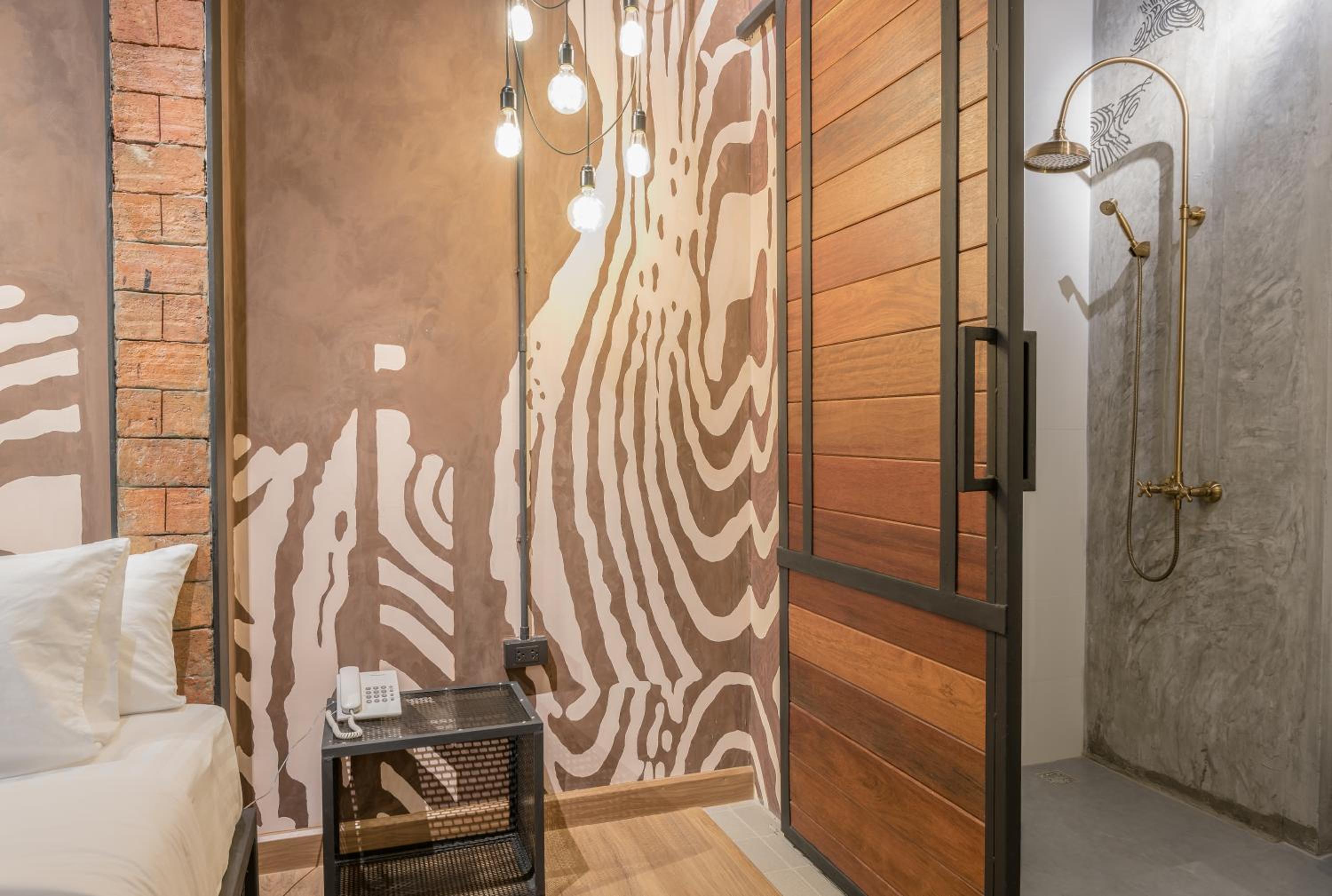 Deluxe Double or Twin Room with Balcony