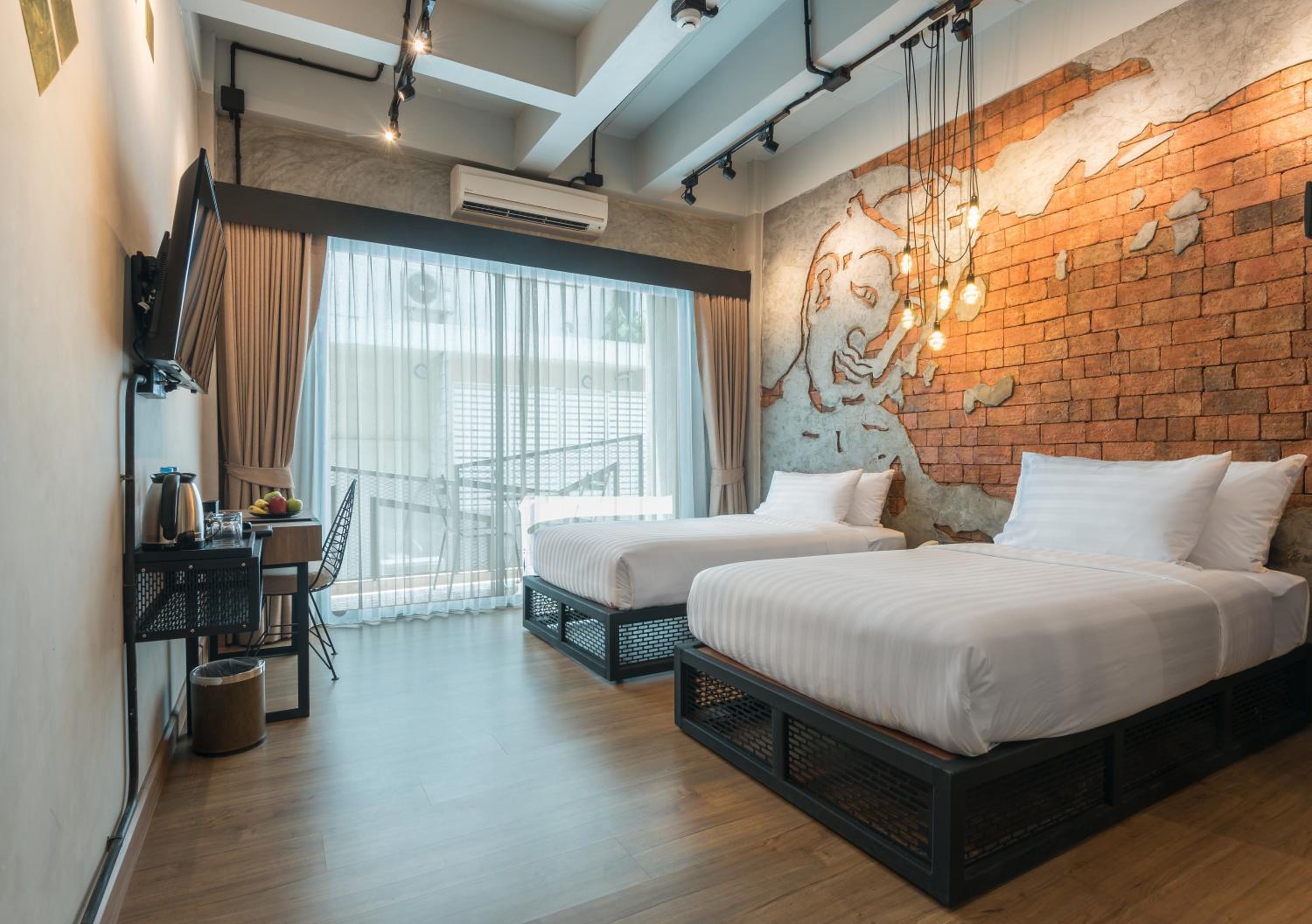 Deluxe Double or Twin Room with Balcony