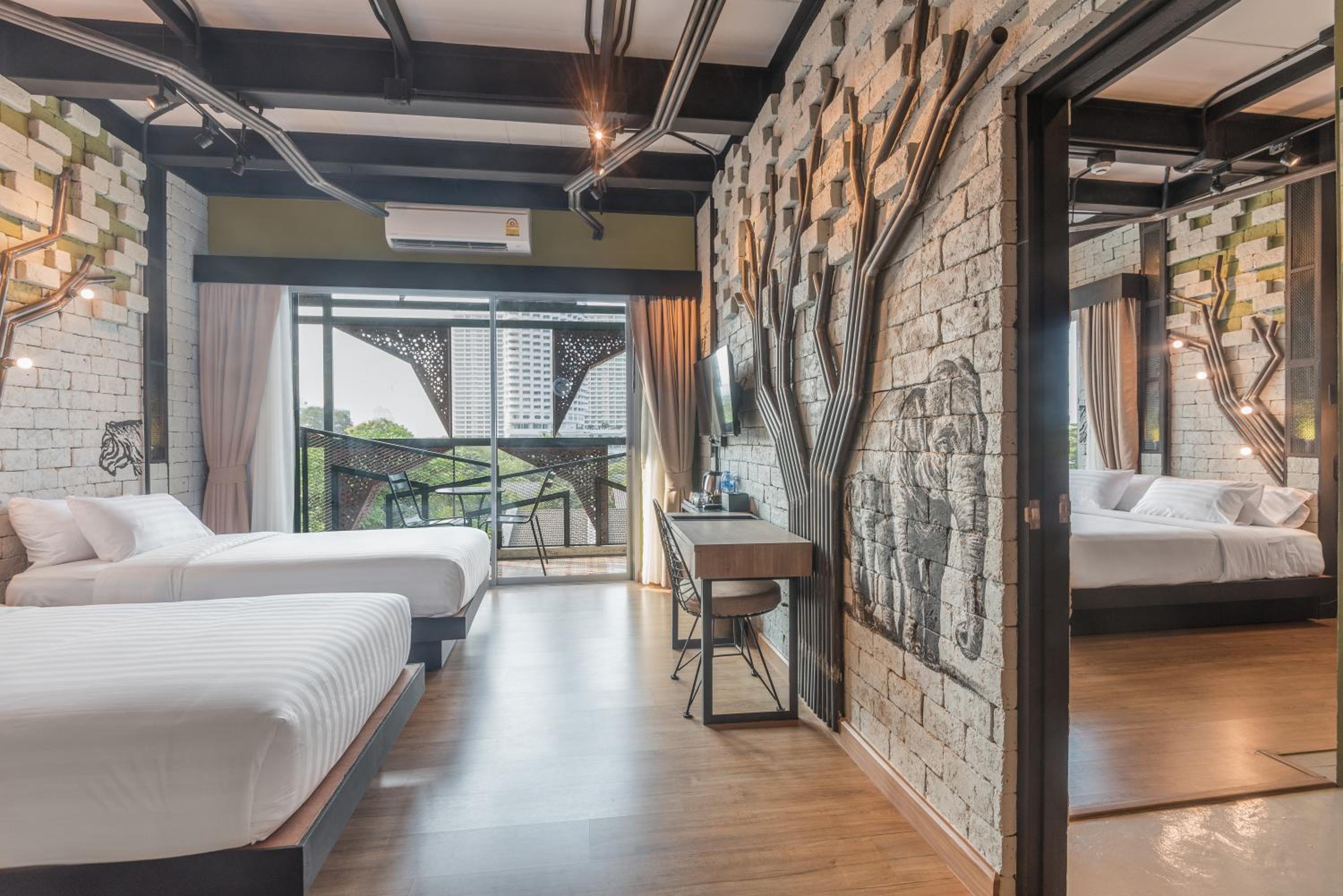 Deluxe Double or Twin Room with Sea View