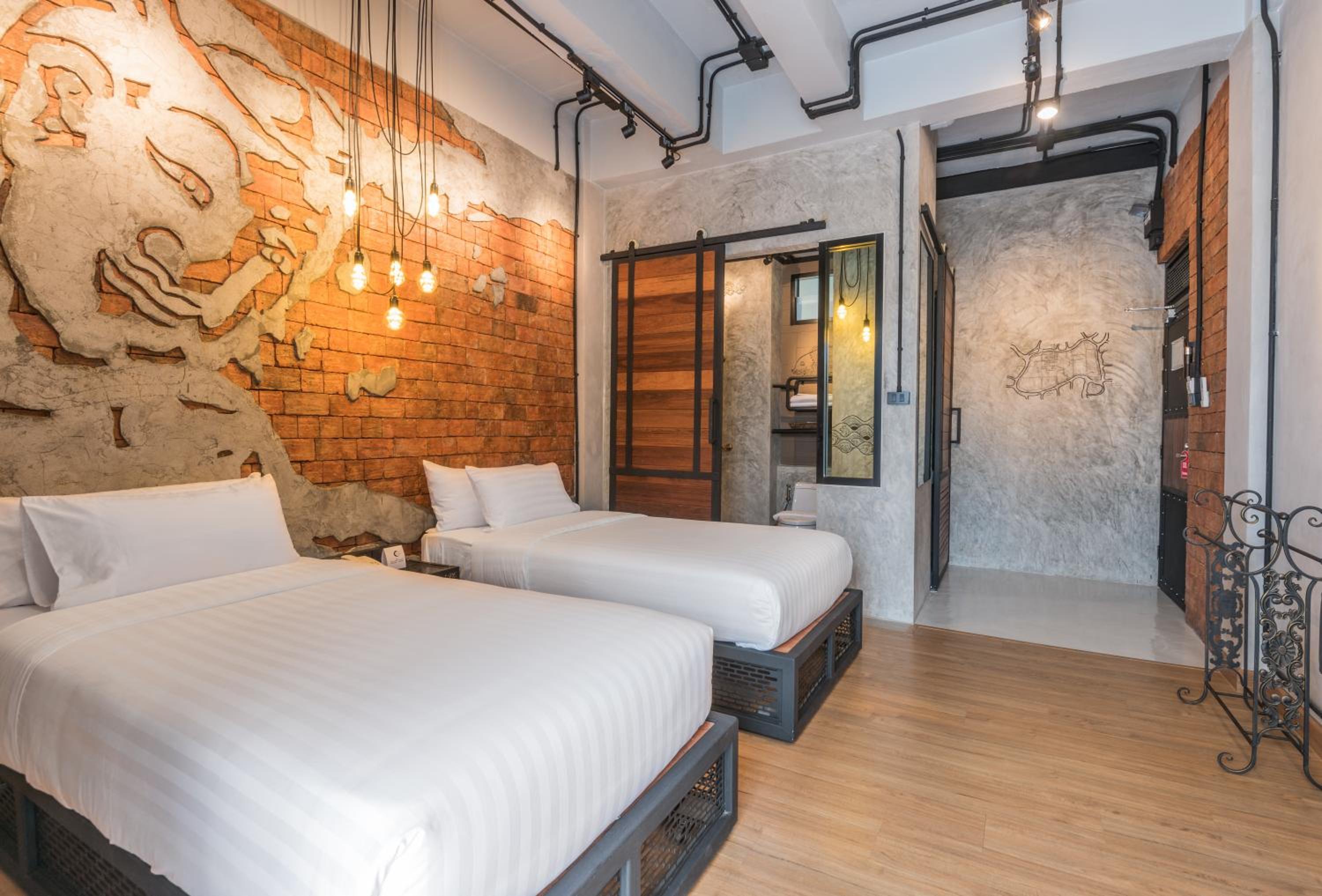 Deluxe Double or Twin Room with Balcony