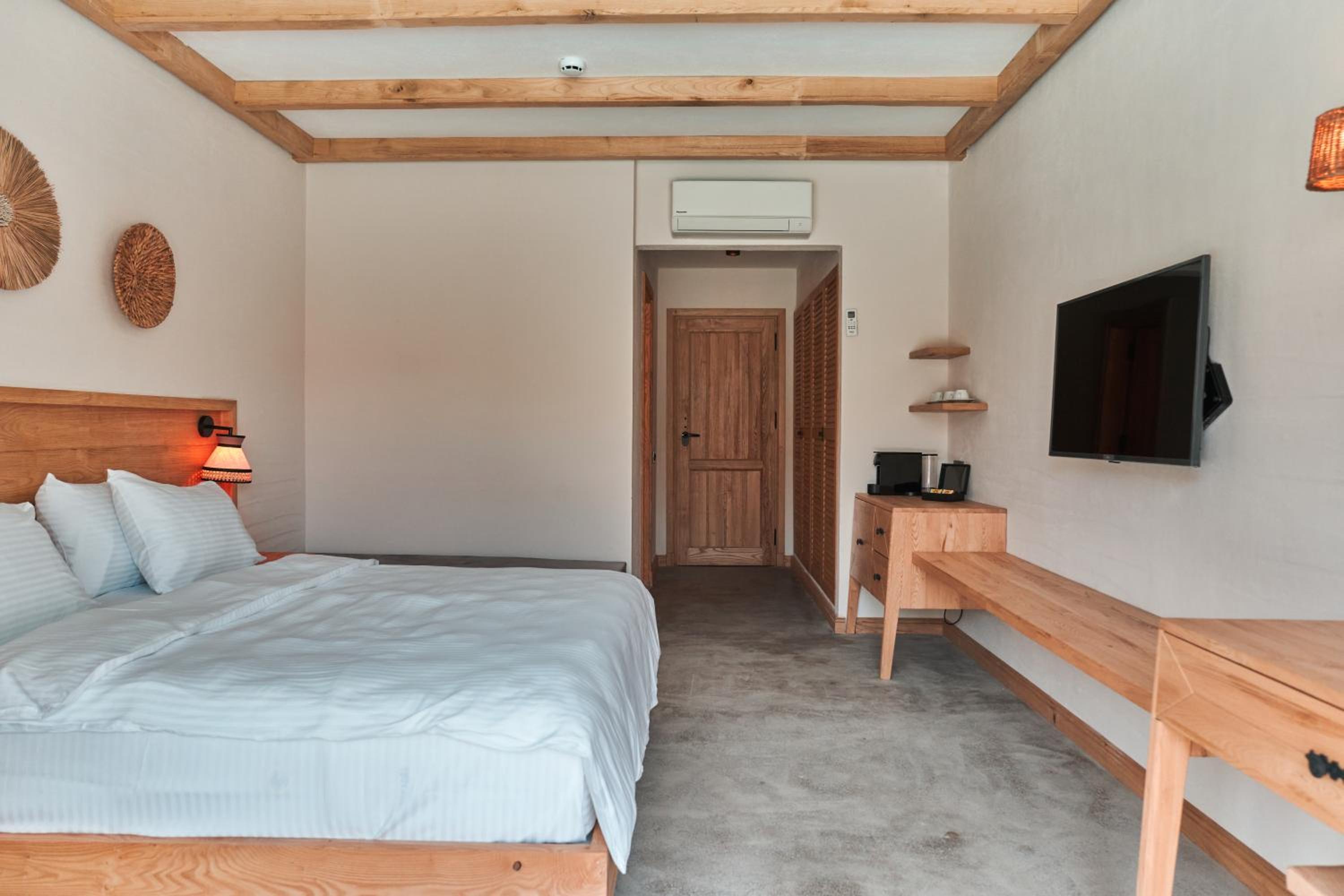 Double Room with Swimming Pool Access