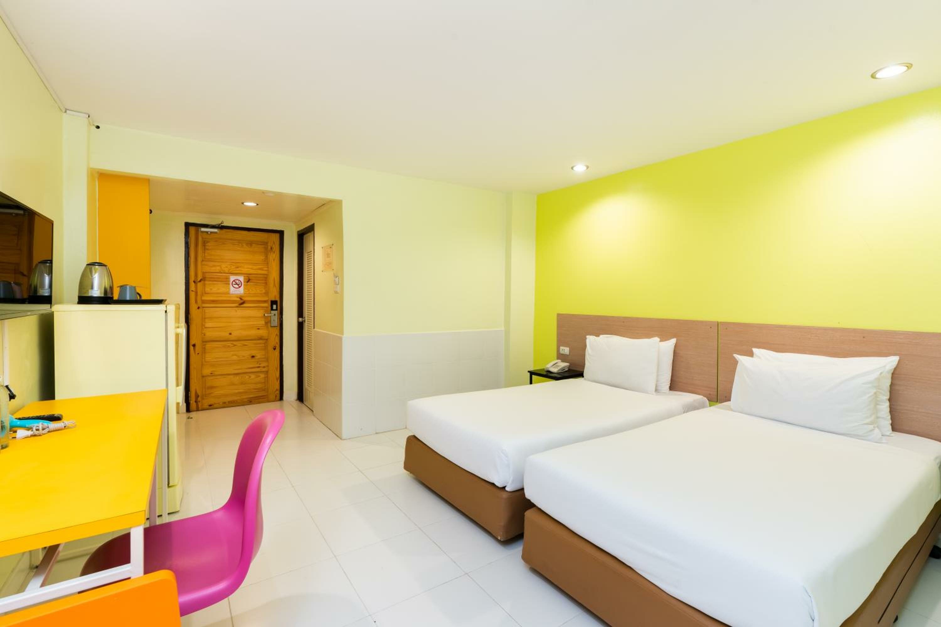 Standard Double or Twin Room - No Window