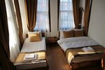 2nd Floor Standard Triple Room в Konak Hotel Kaleici