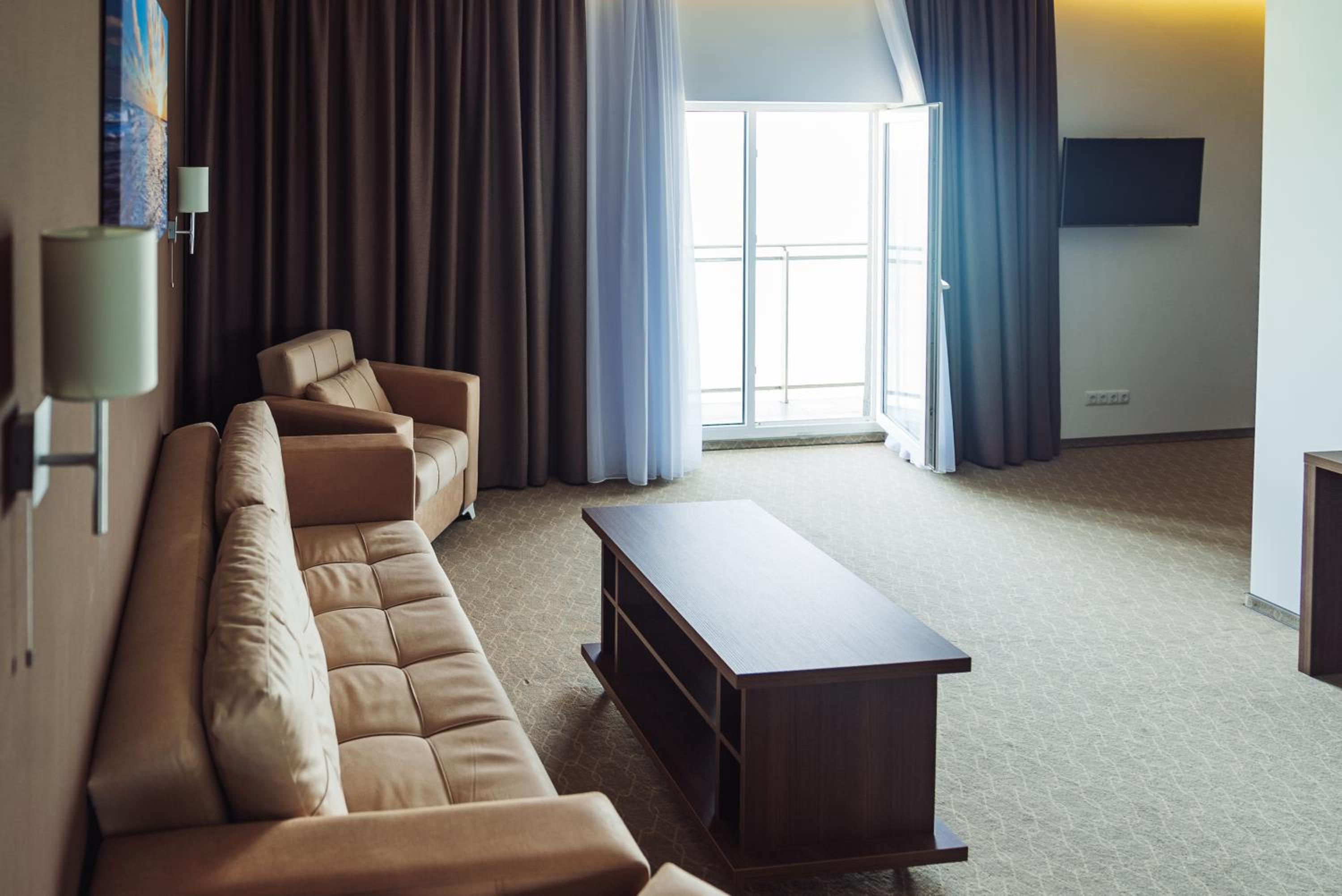 Deluxe Suite with Sea View