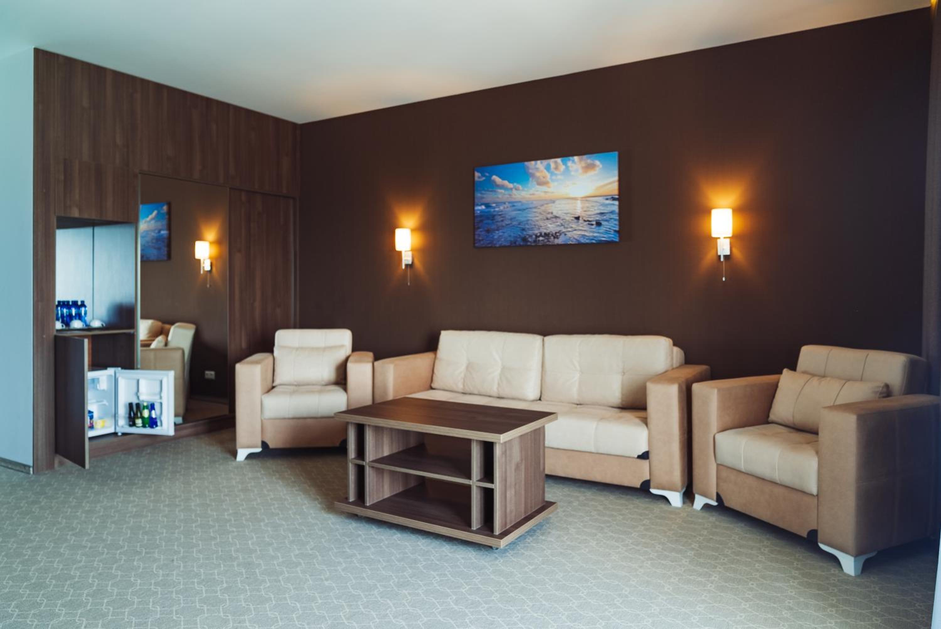 Deluxe Suite with Sea View