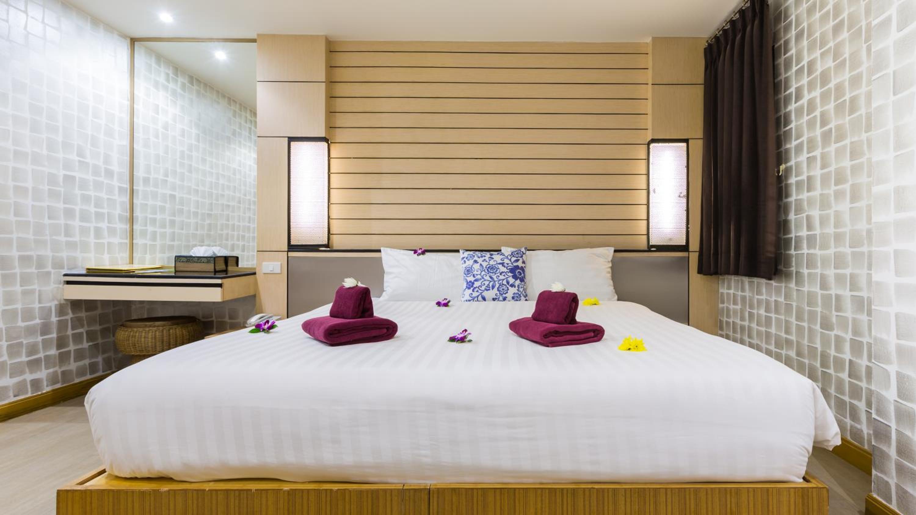 Standard Double or Twin Room - No Window