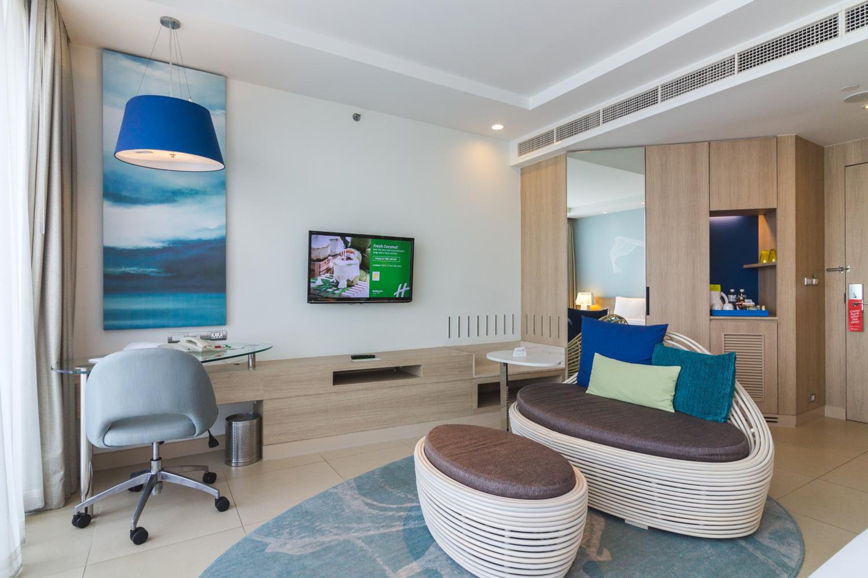 Standard King Room with Club Access - Executive Tower