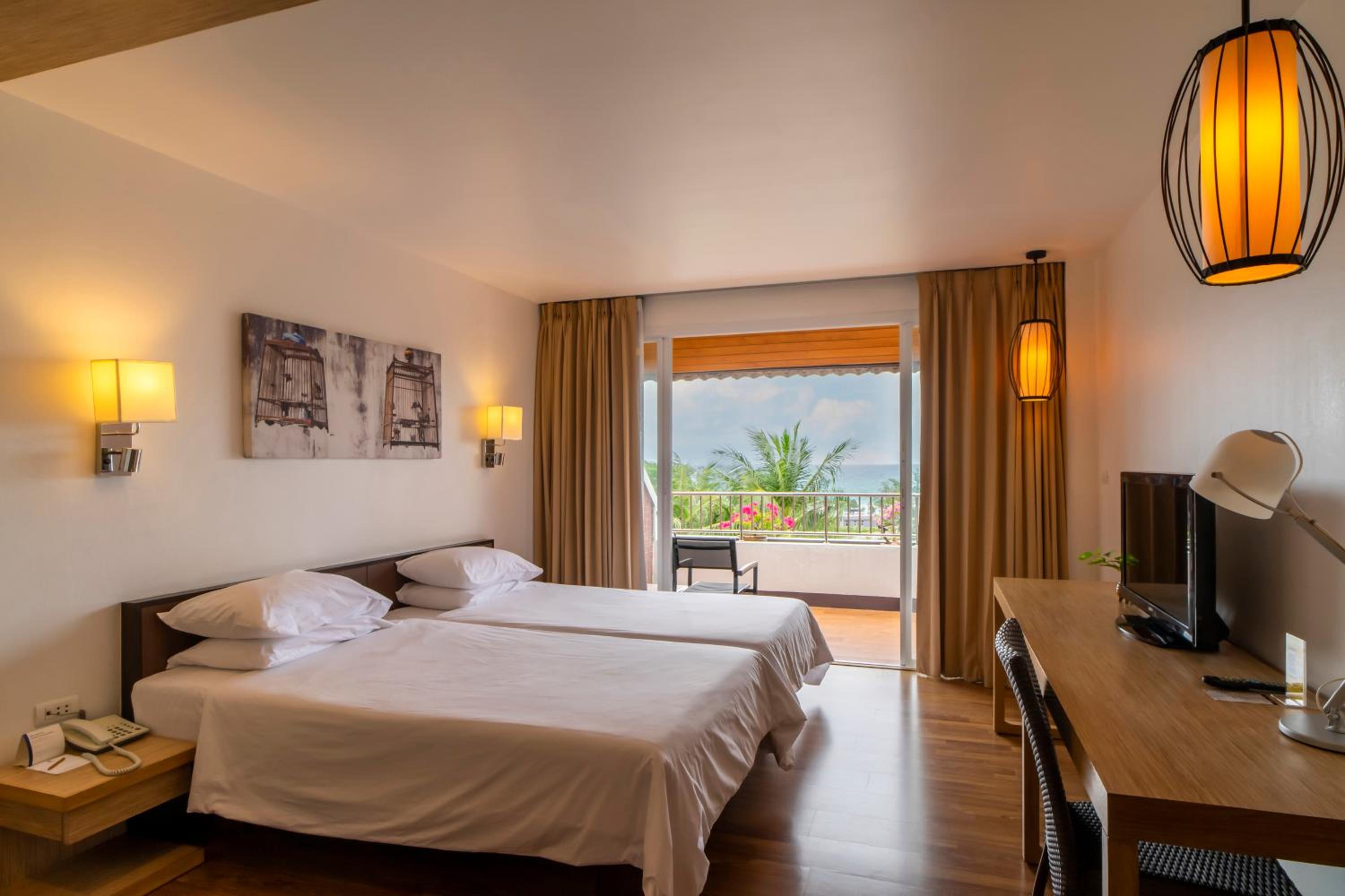 Deluxe Twin Room with Ocean View  