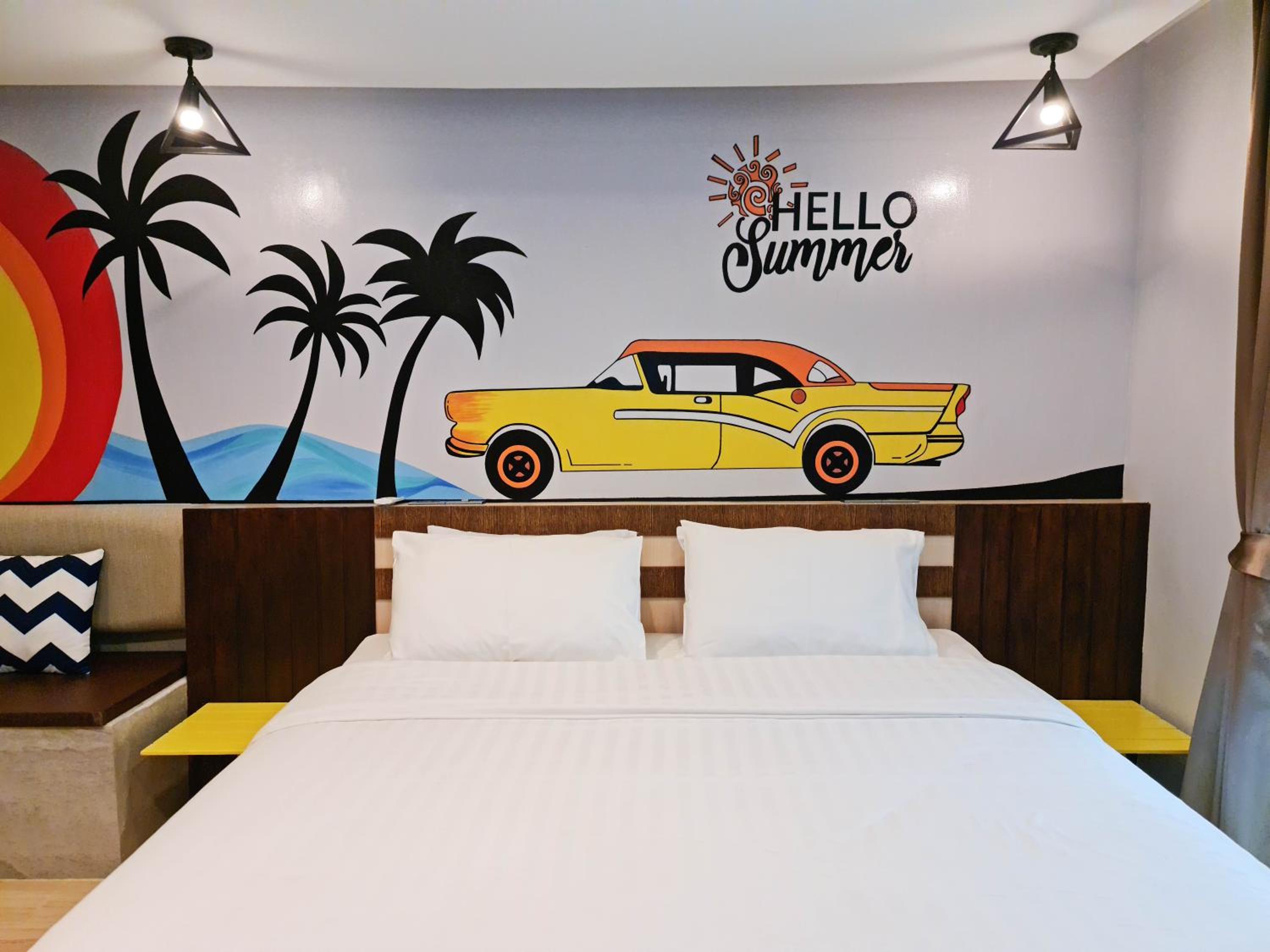 Grand Deluxe Room with Pool Access