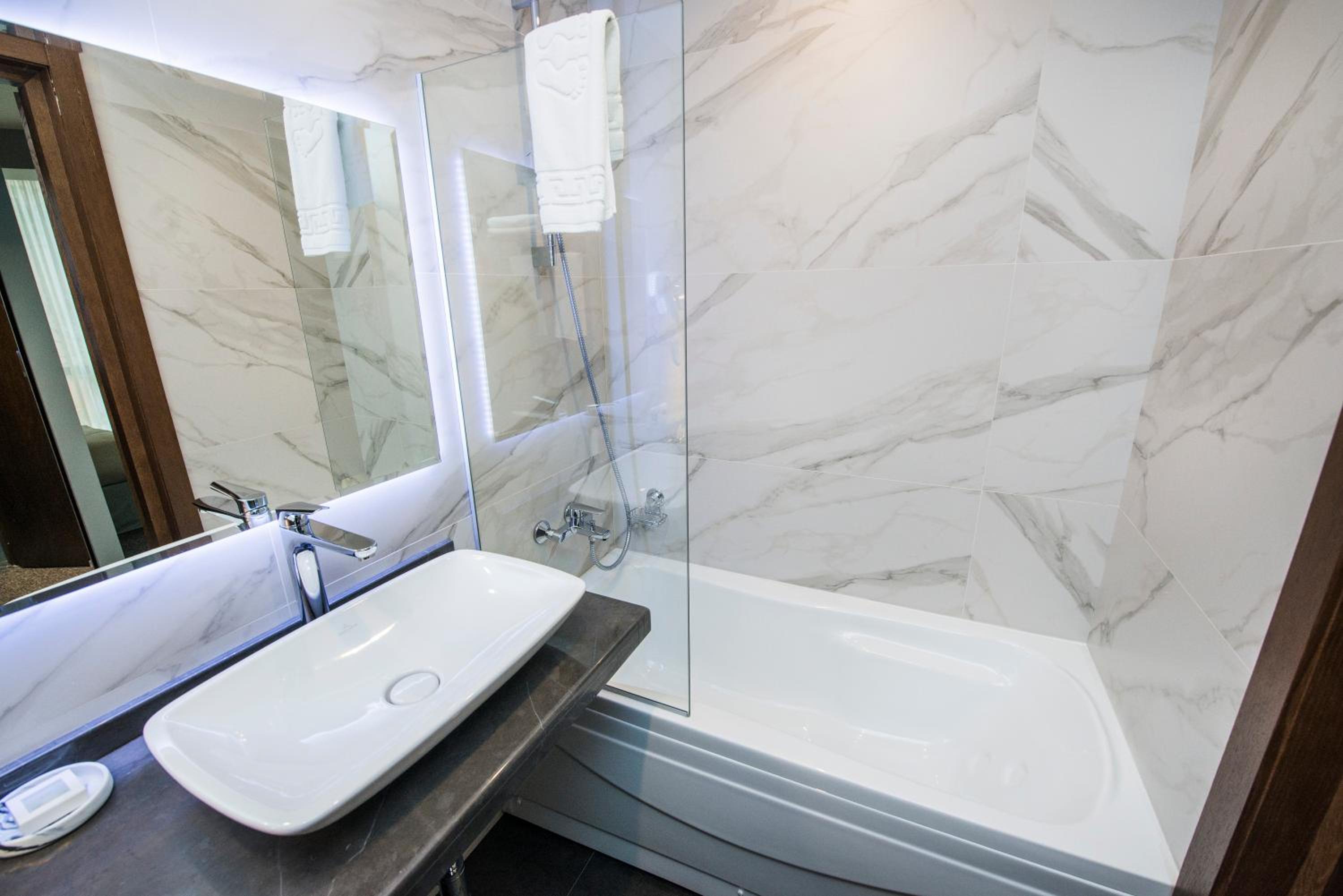 Deluxe Double Room with River View