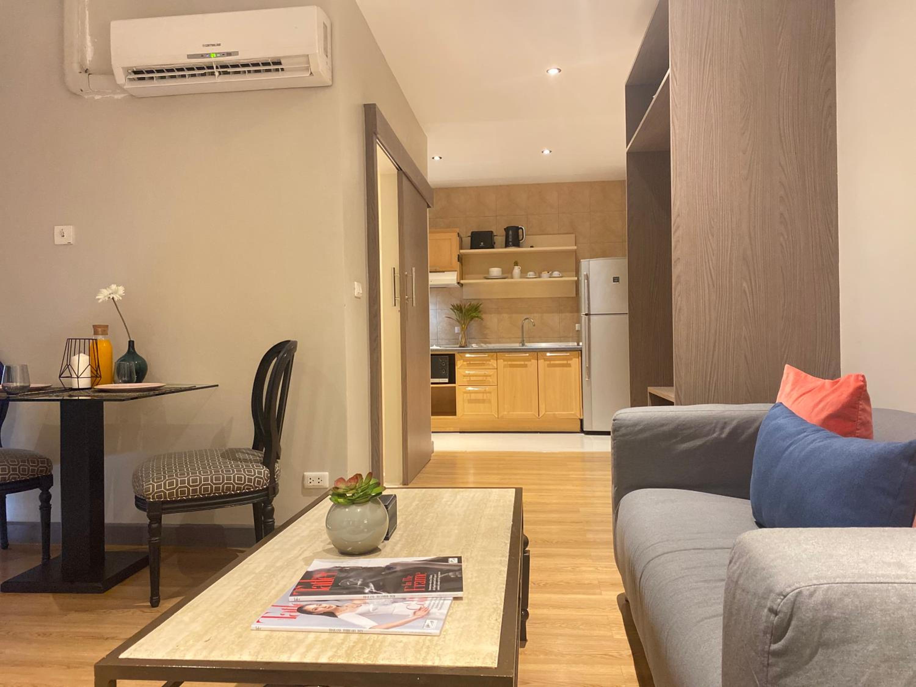 Deluxe Suite with Kitchen