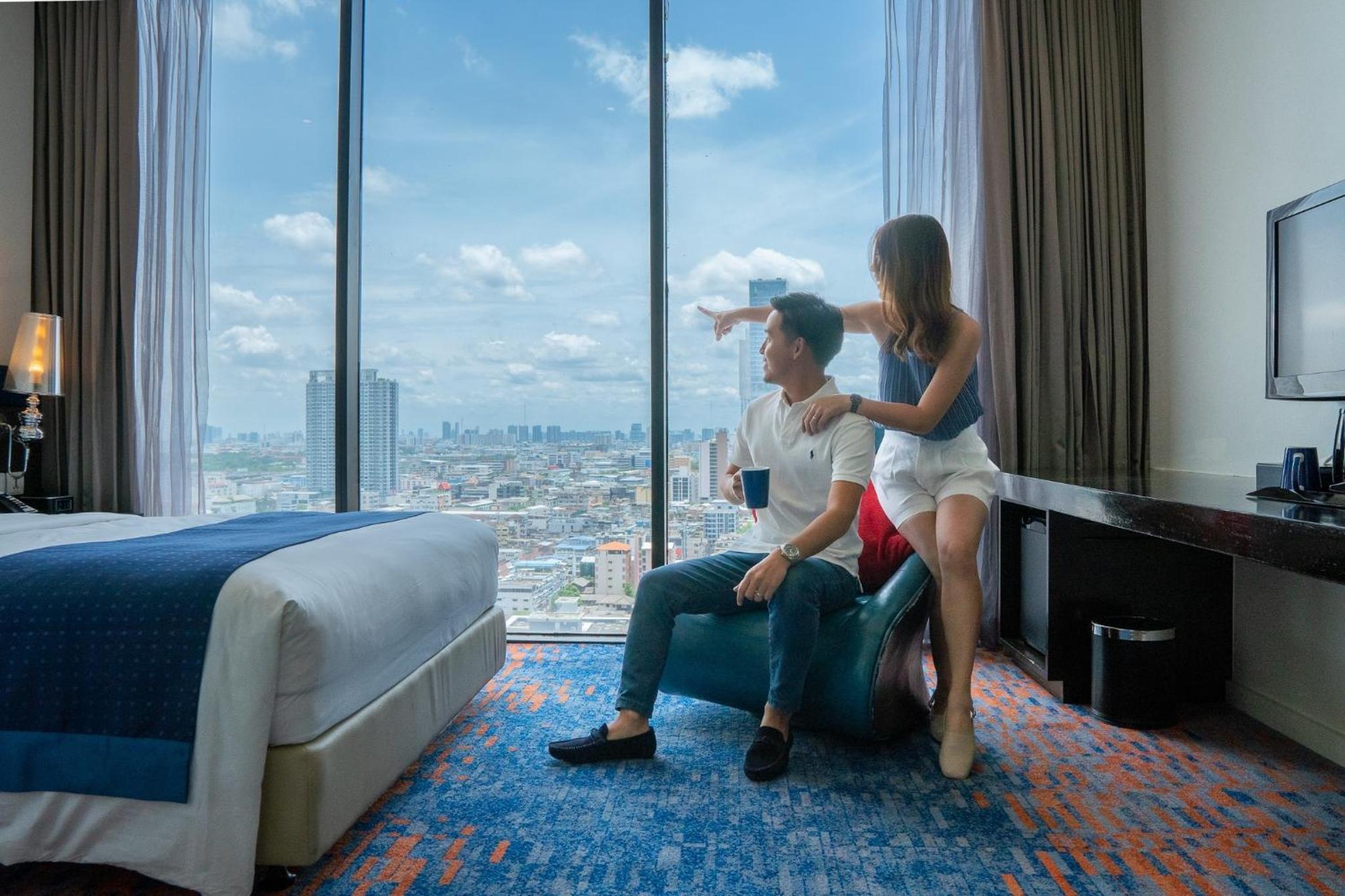 1 Queen Standard Extra Space  City View Non Smoking