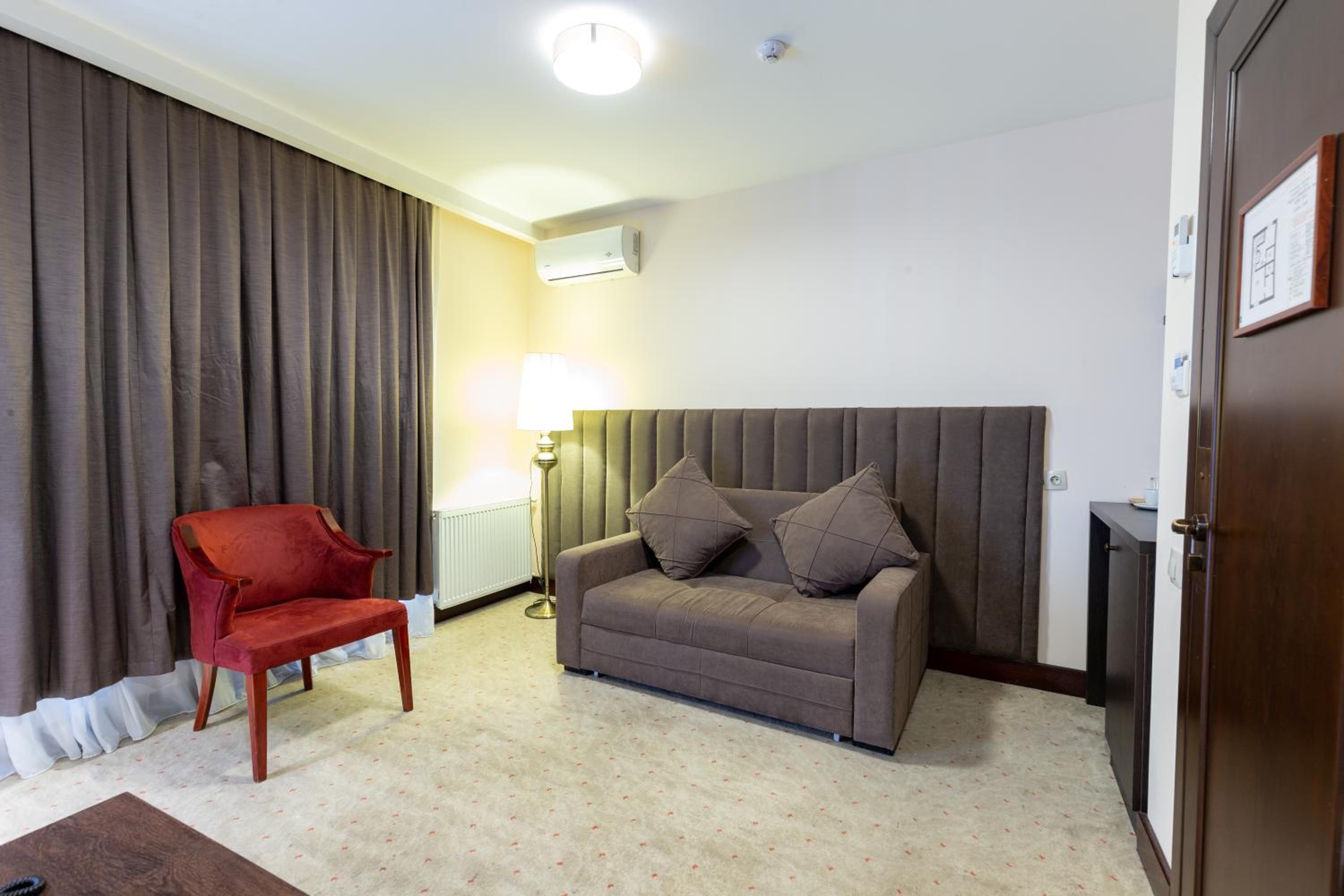 Deluxe Junior Suite