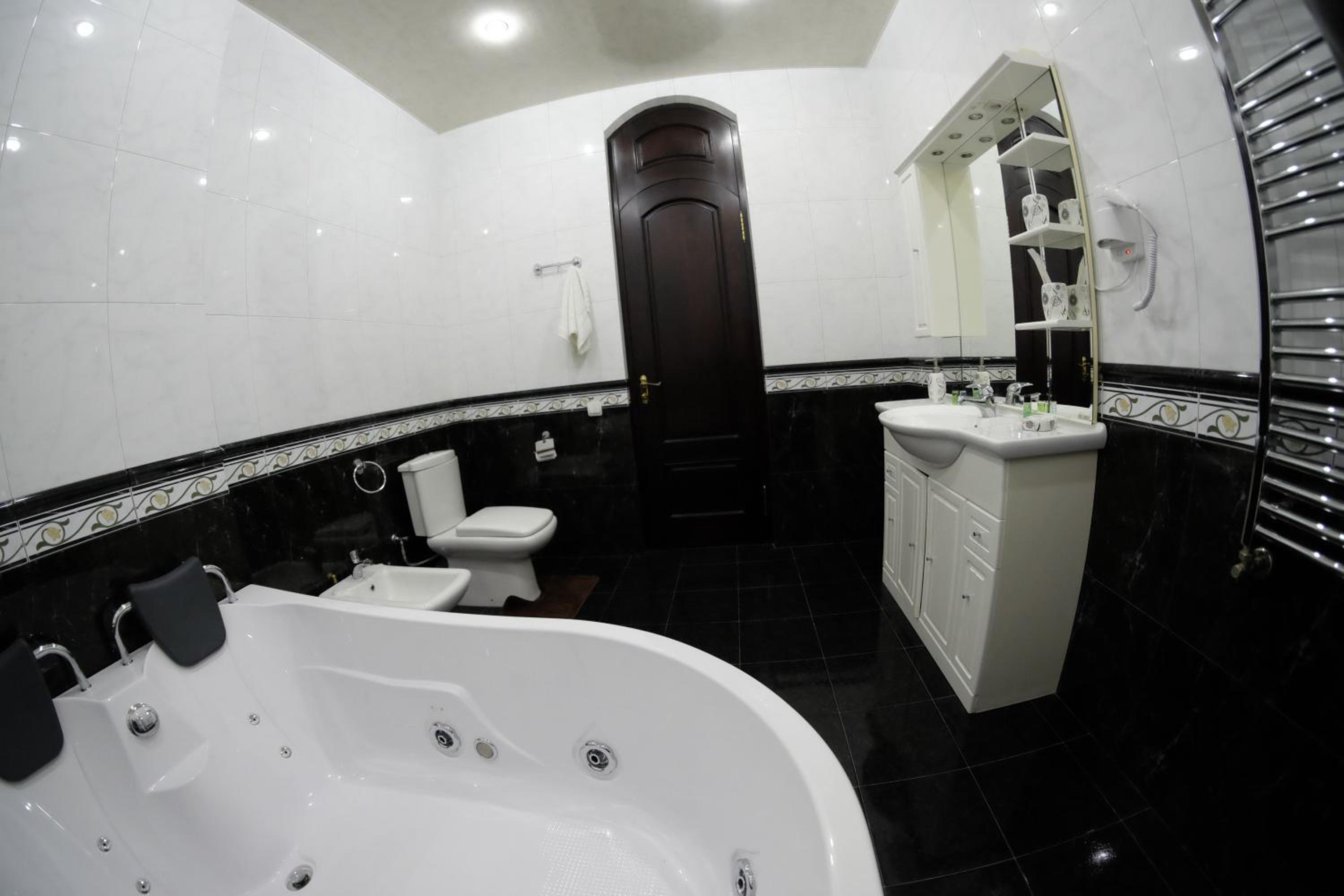 Suite with Hot Tub and Balcony