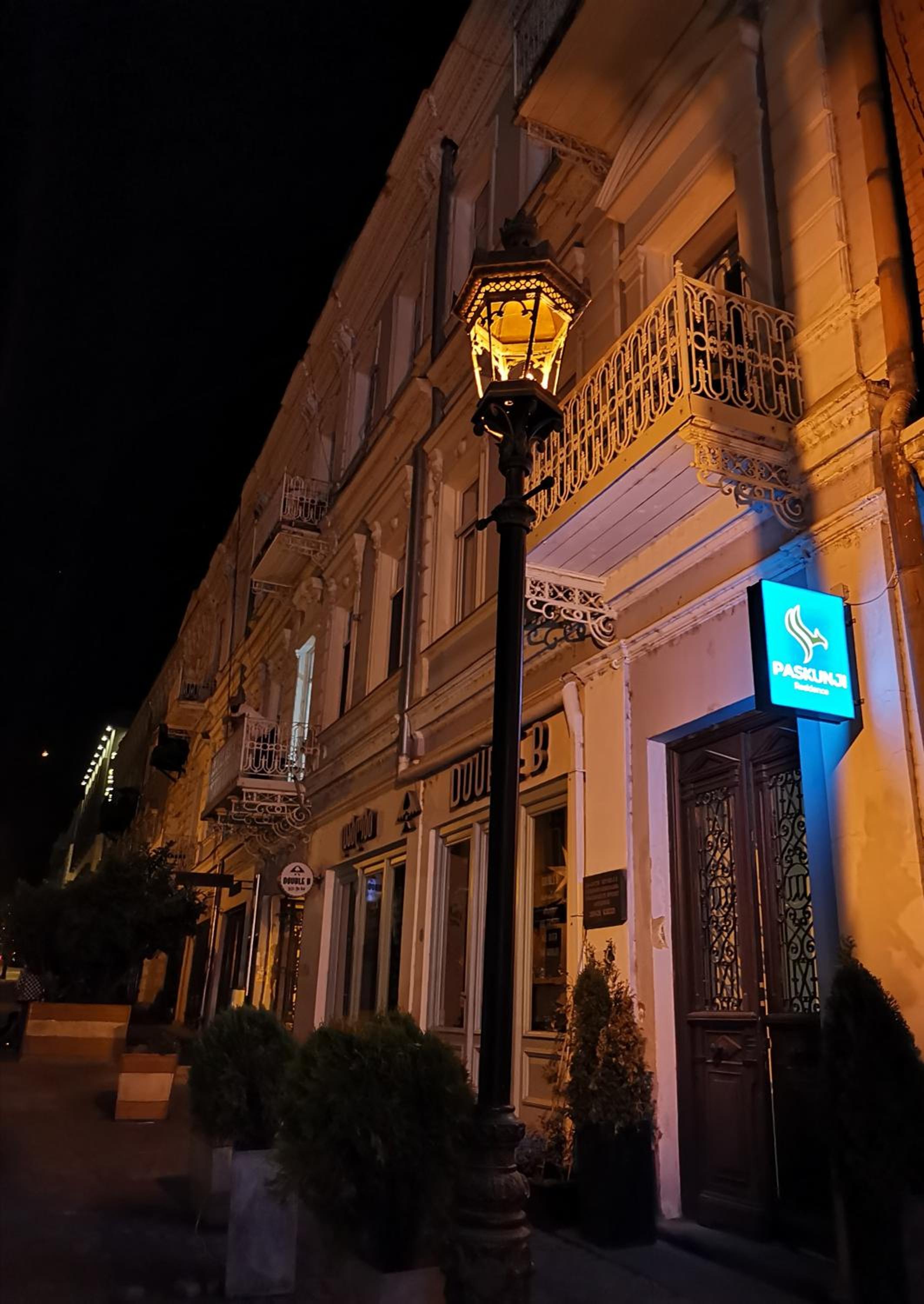 Studio - Split Level