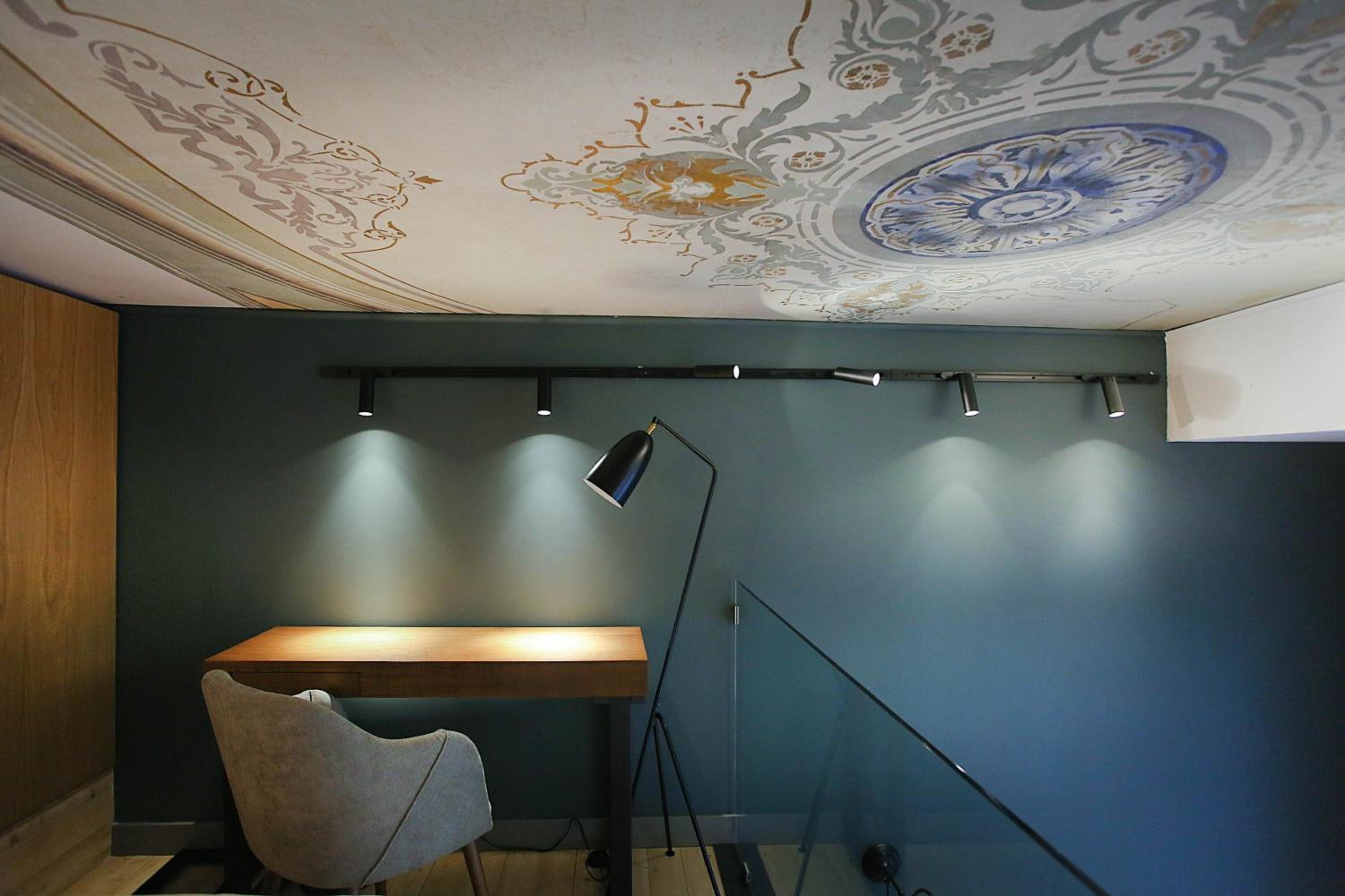 Studio - Split Level