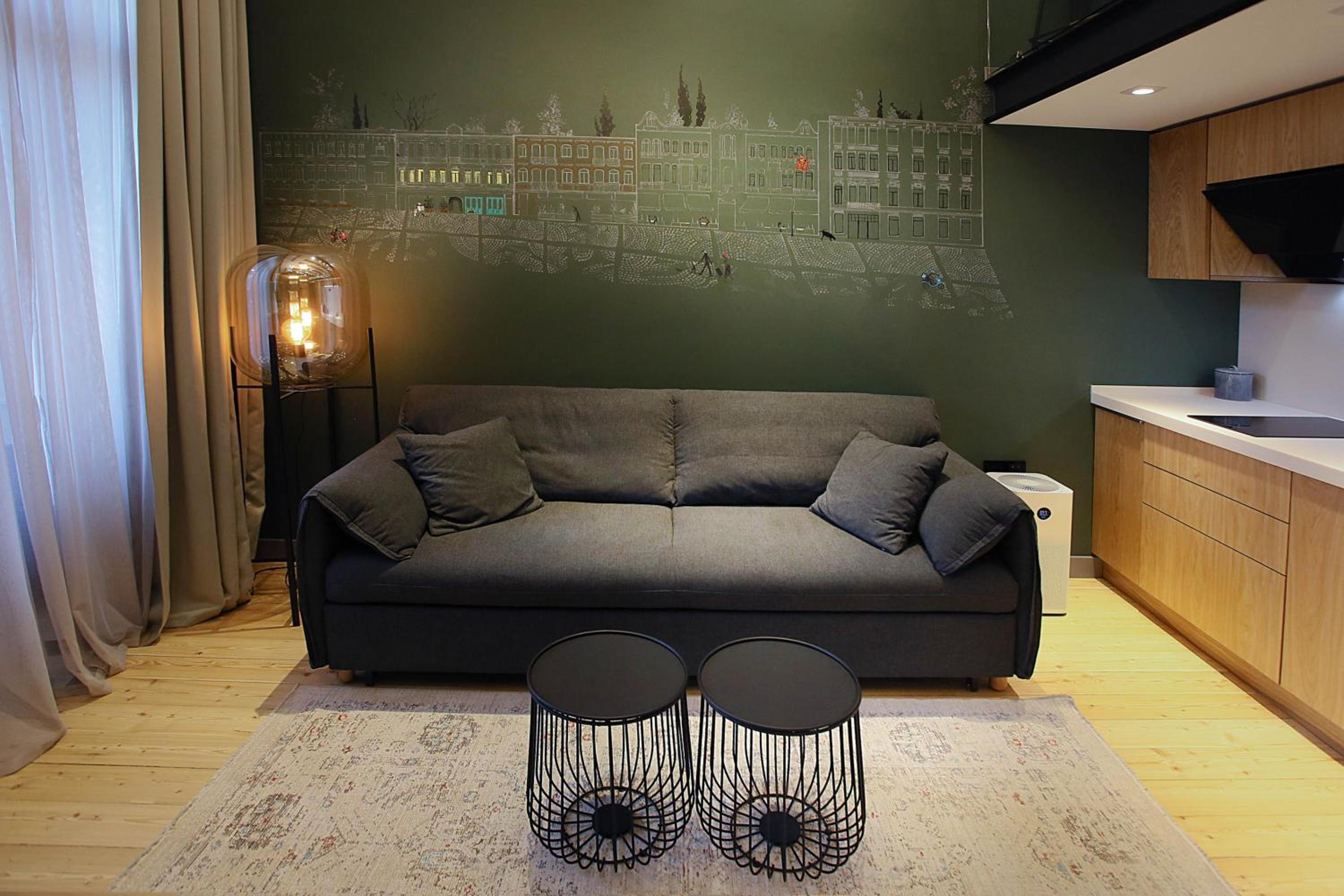 Studio - Split Level